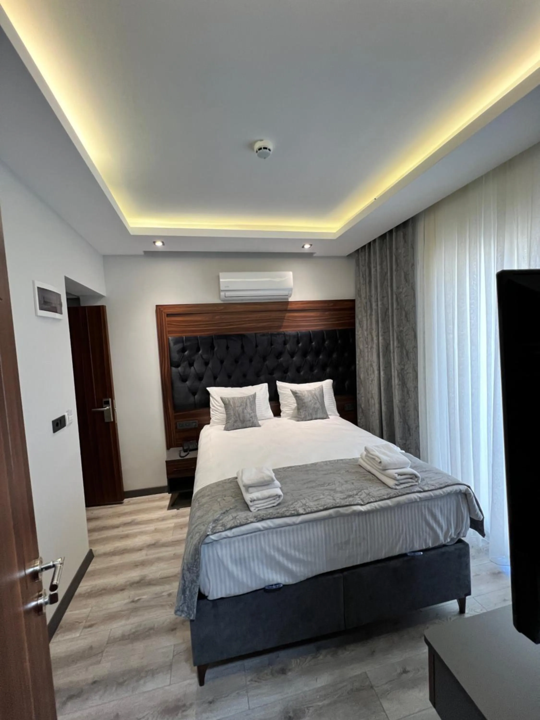Bed in Golden Stoneluxe İstanbul Hotel