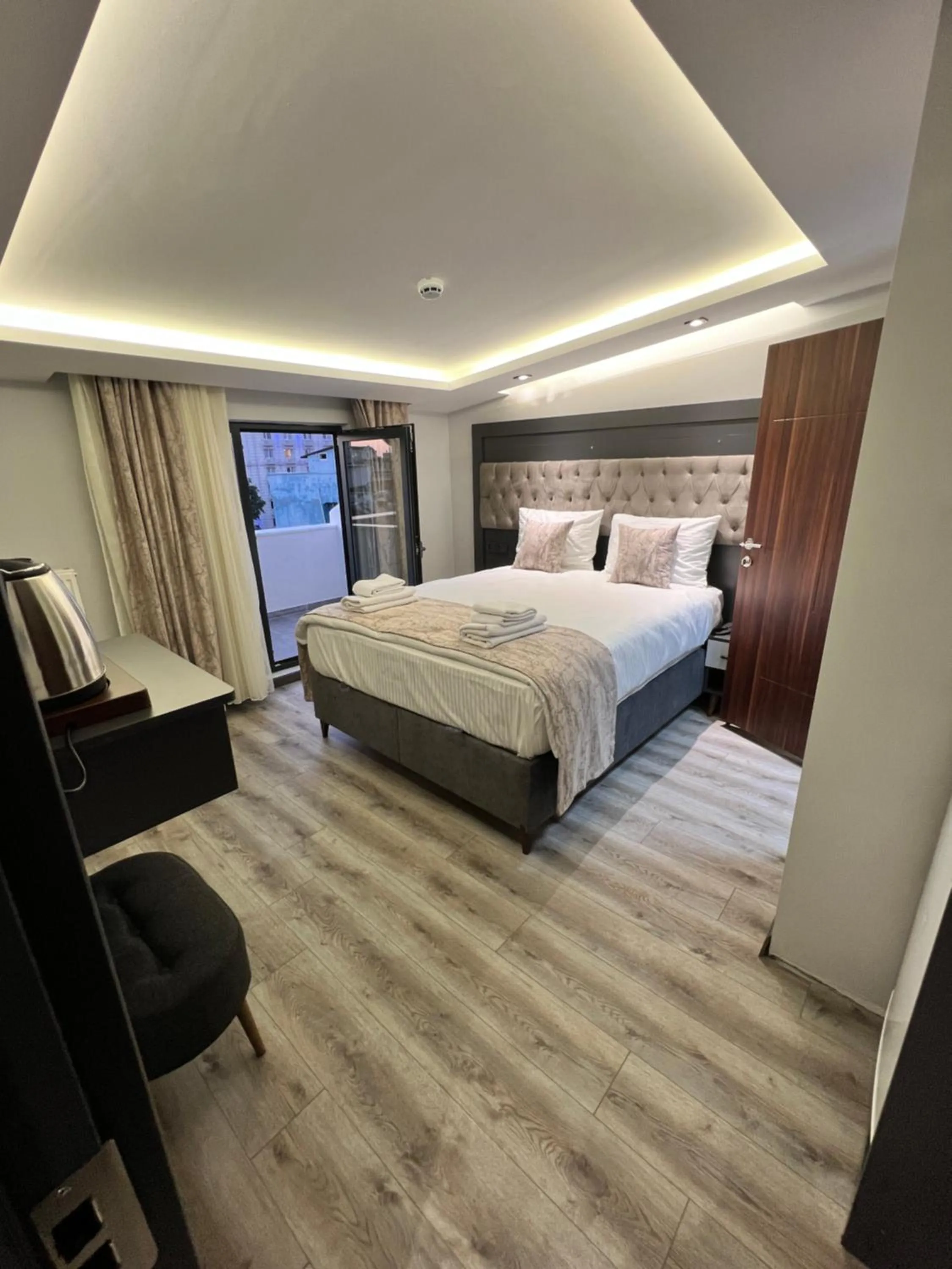 Bed in Golden Stoneluxe İstanbul Hotel