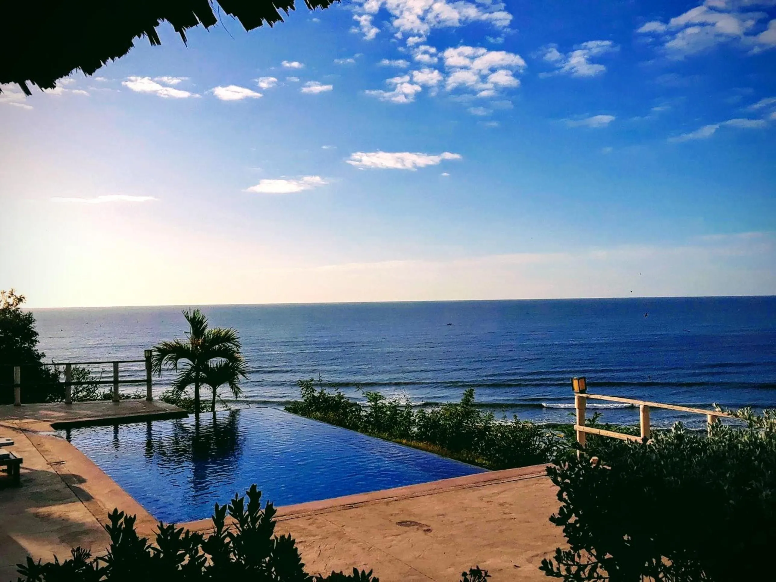 Pool view in Hotel Los Mangos El Salvador
