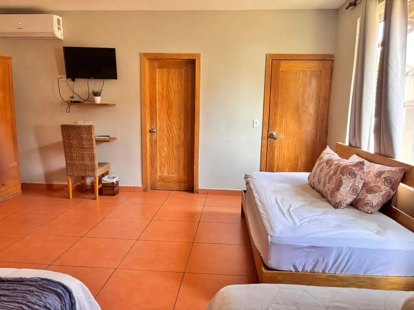 Suite in Hotel Los Mangos El Salvador Suite in Hotel Los Mangos El Salvador