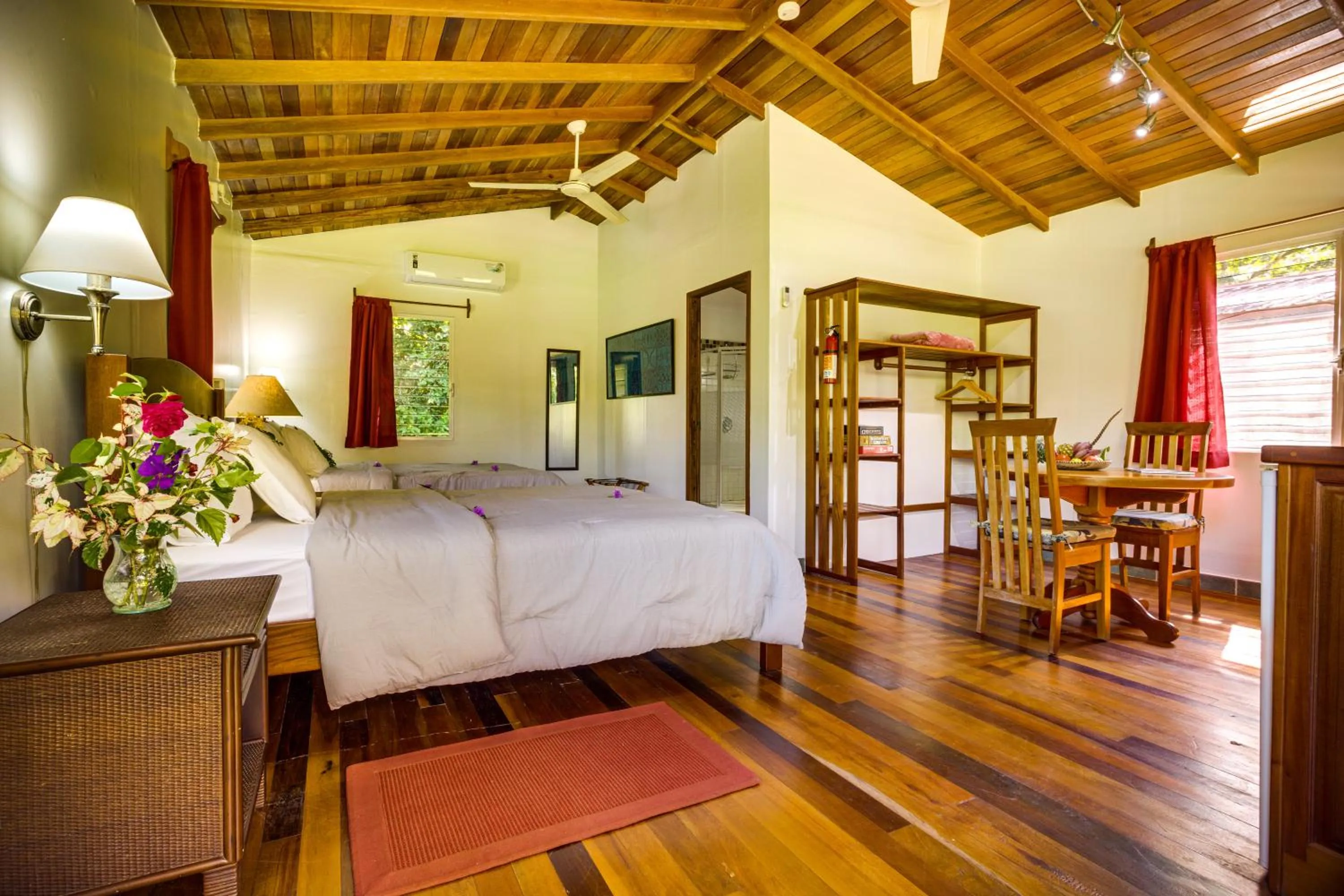 Tanager RainForest Lodge