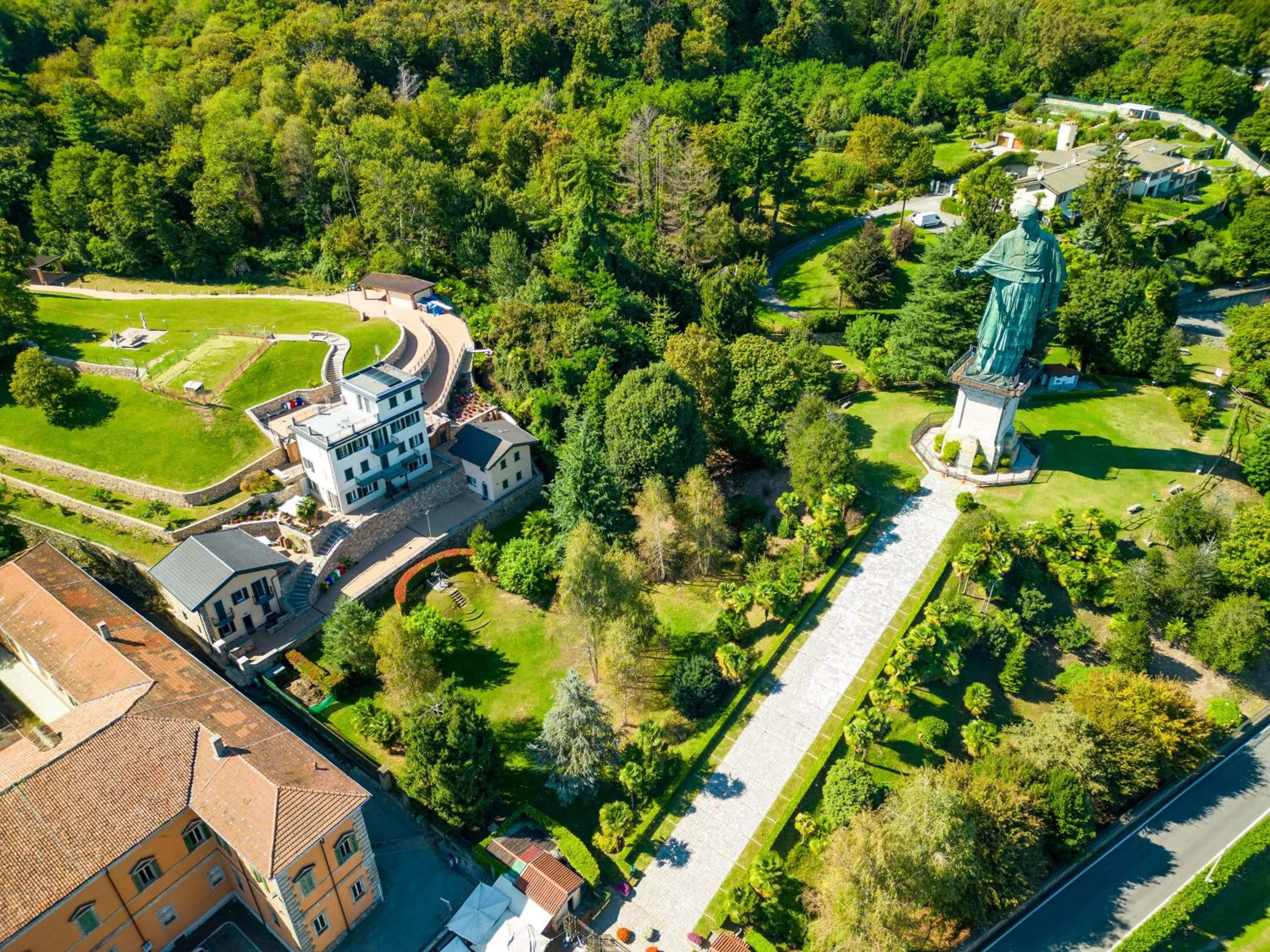 Nearby landmark in Villa San Carlo