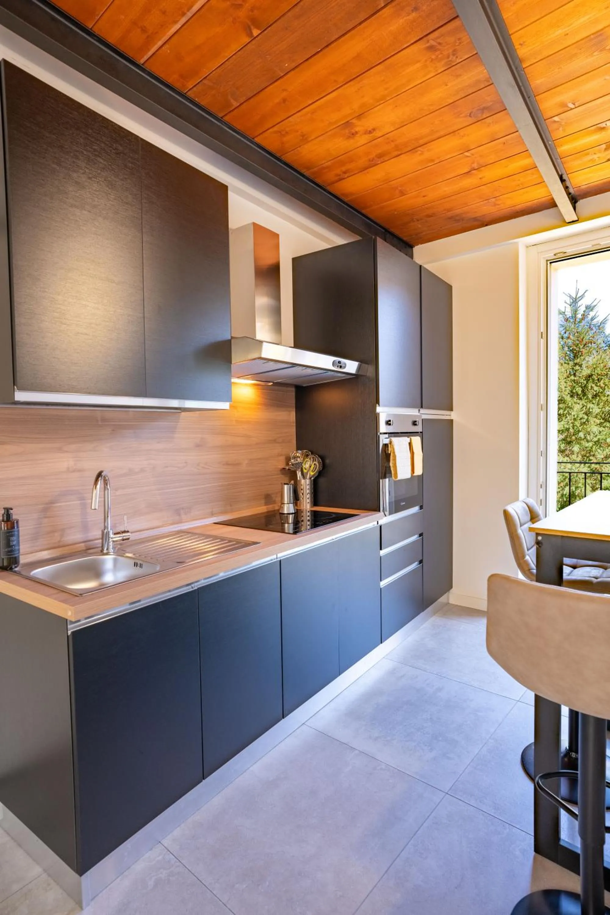 Kitchen or kitchenette in Villa San Carlo