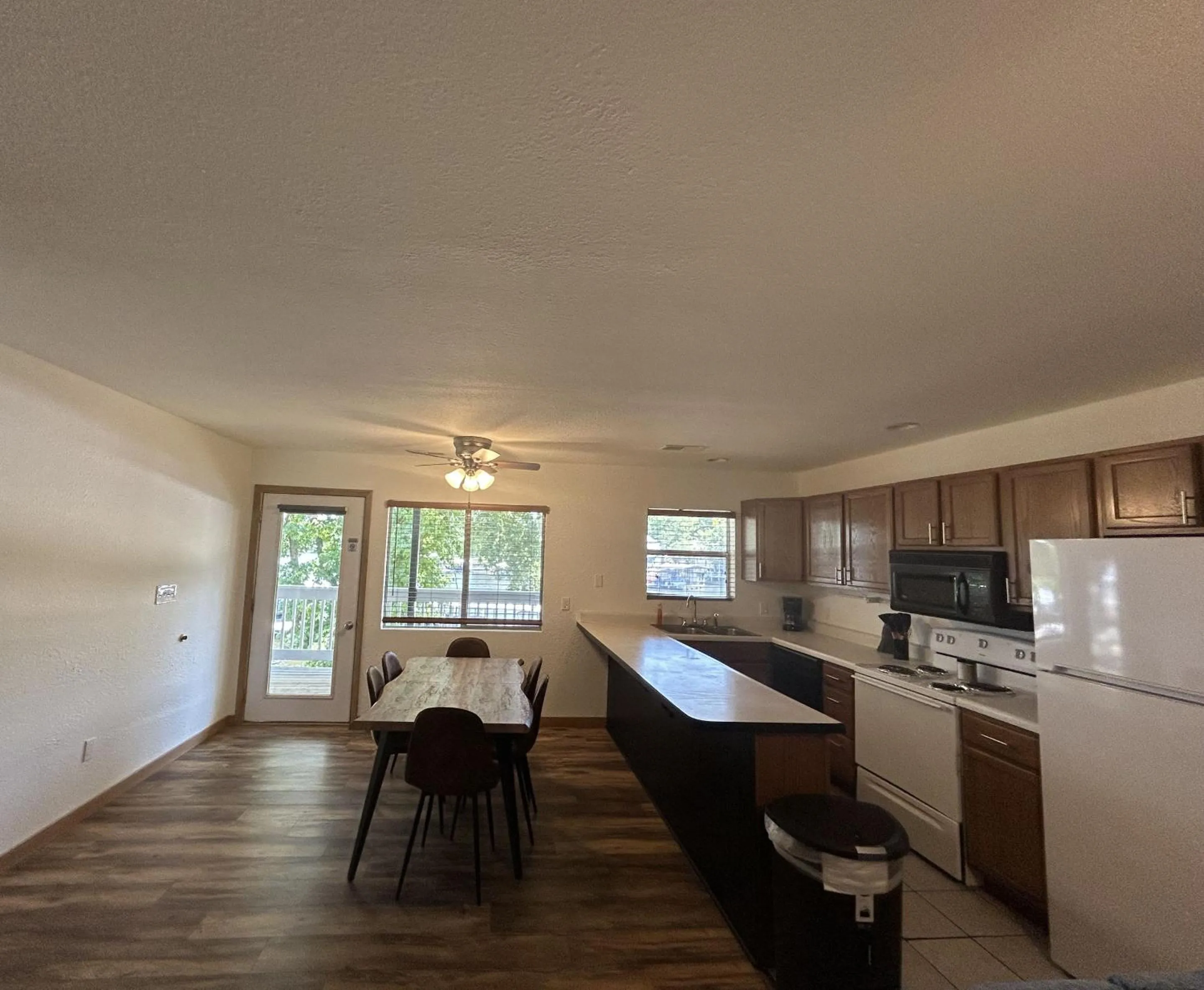 Dining area in Alhonna Resort