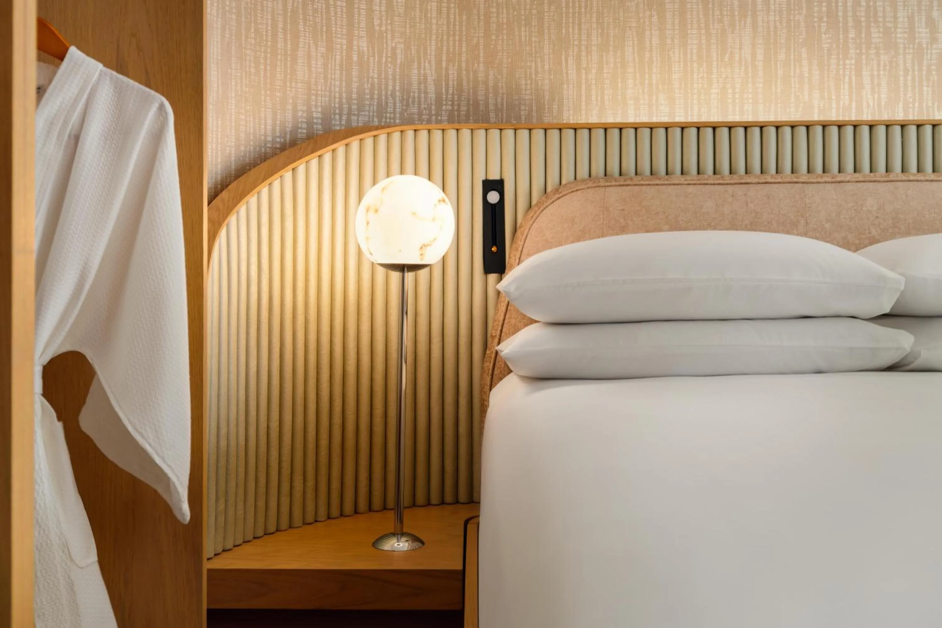 Photo of the whole room, Bed in Andaz Miami Beach, By Hyatt