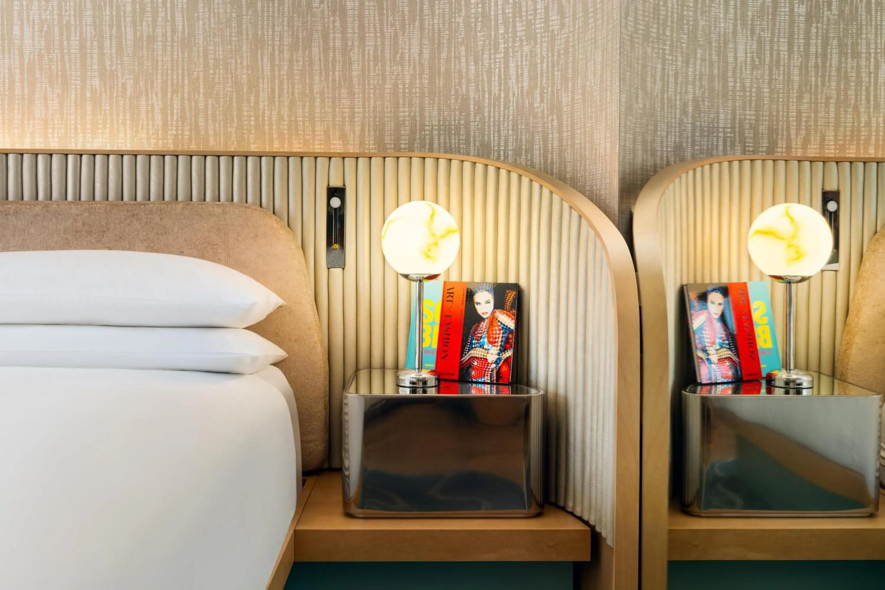 Photo of the whole room, Bed in Andaz Miami Beach, By Hyatt