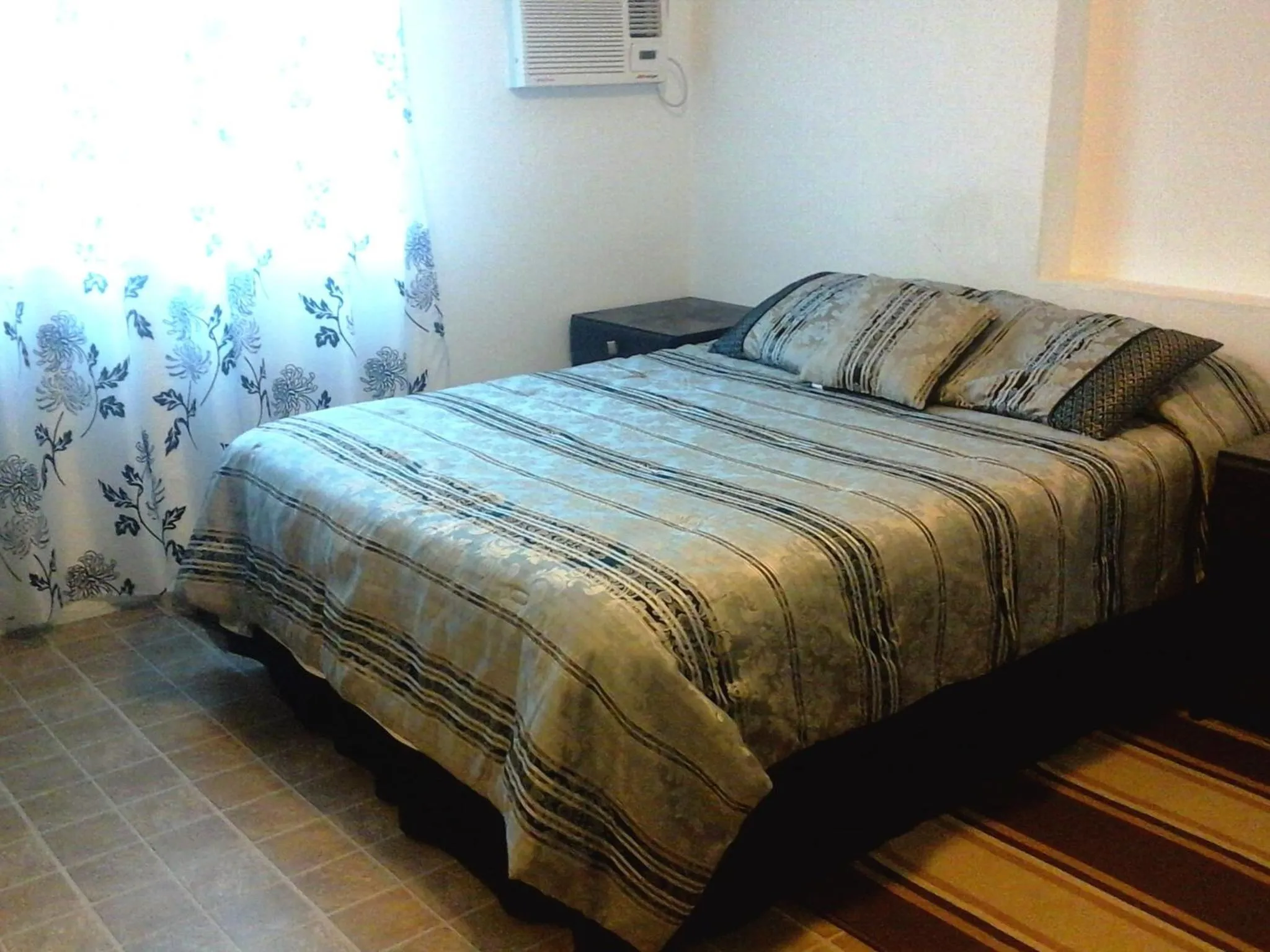 Bed in Whale Hill