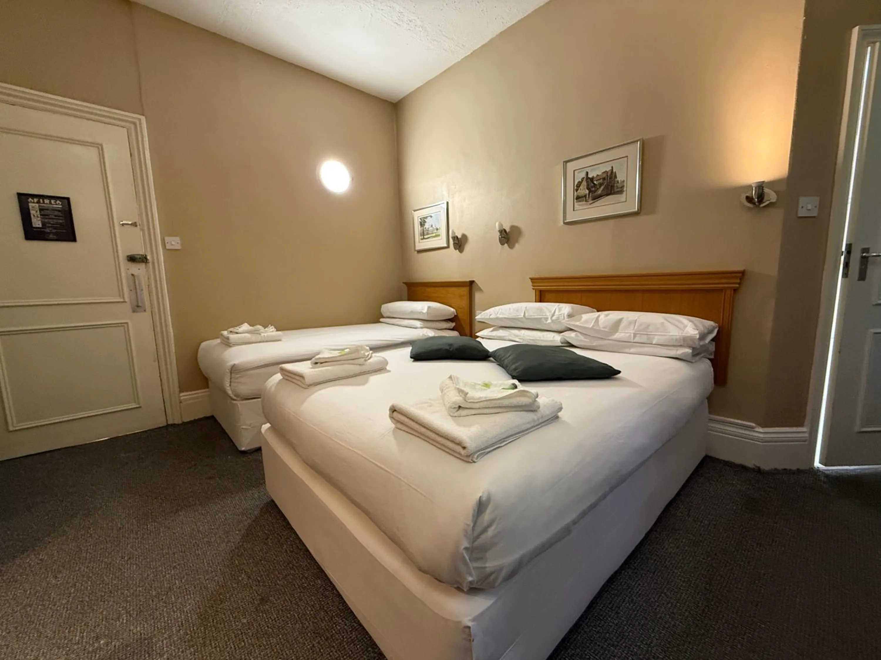 Bed in Preston Park Hotel