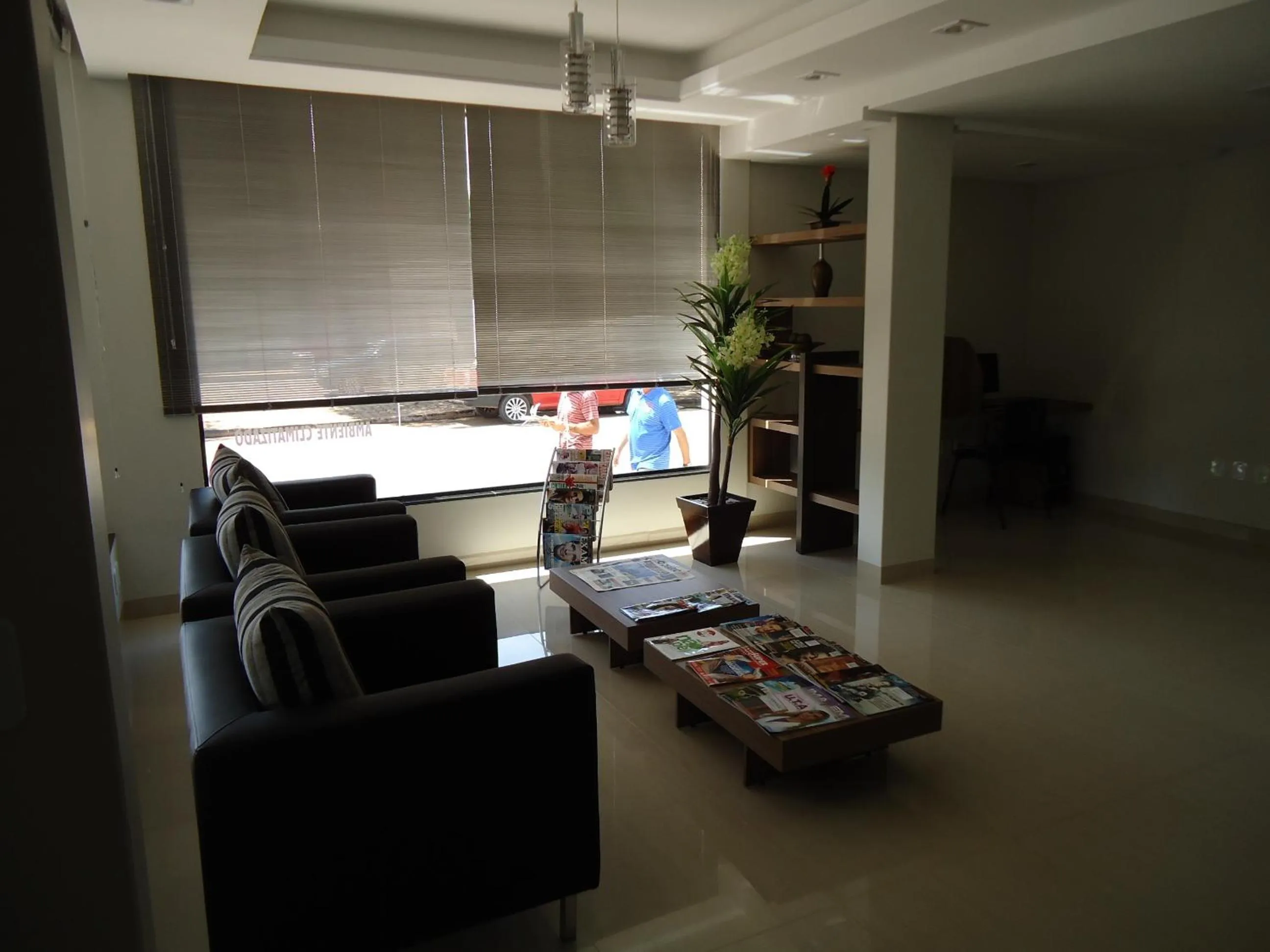 Library in Hotel Barril