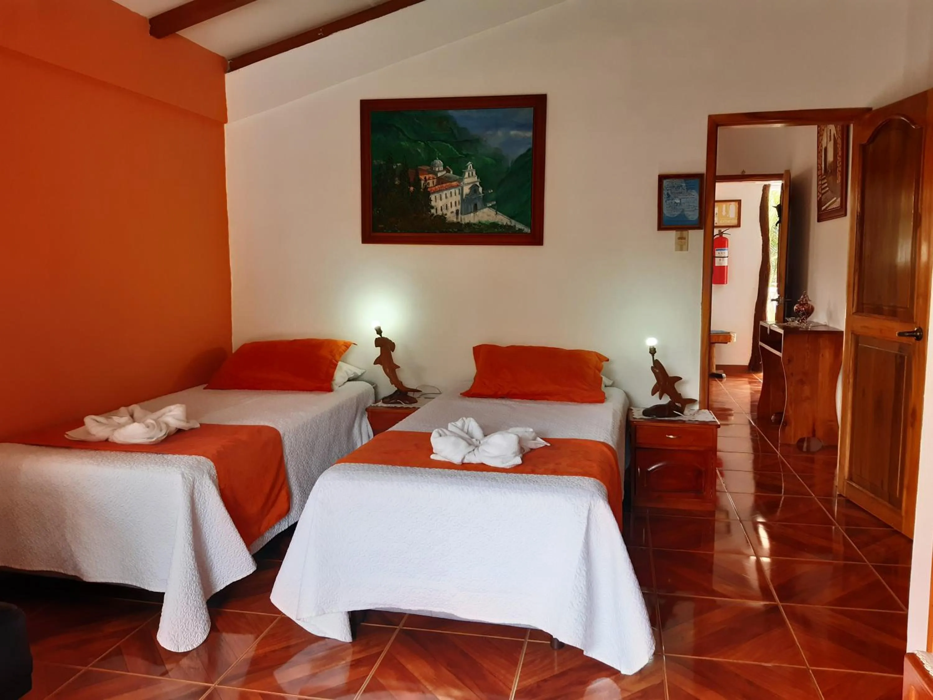 Bed in Suymar Ecolodge Galapagos