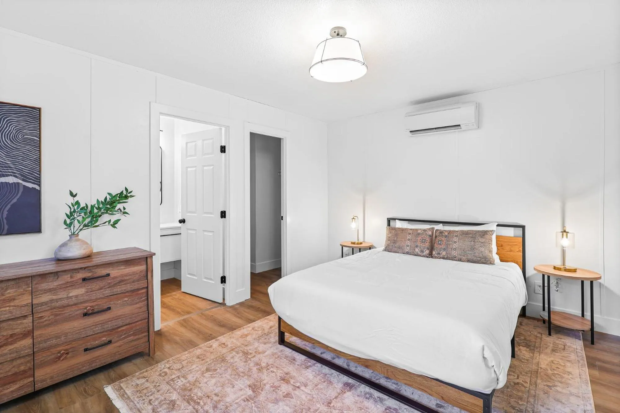 Bed in Cave Springs Resort