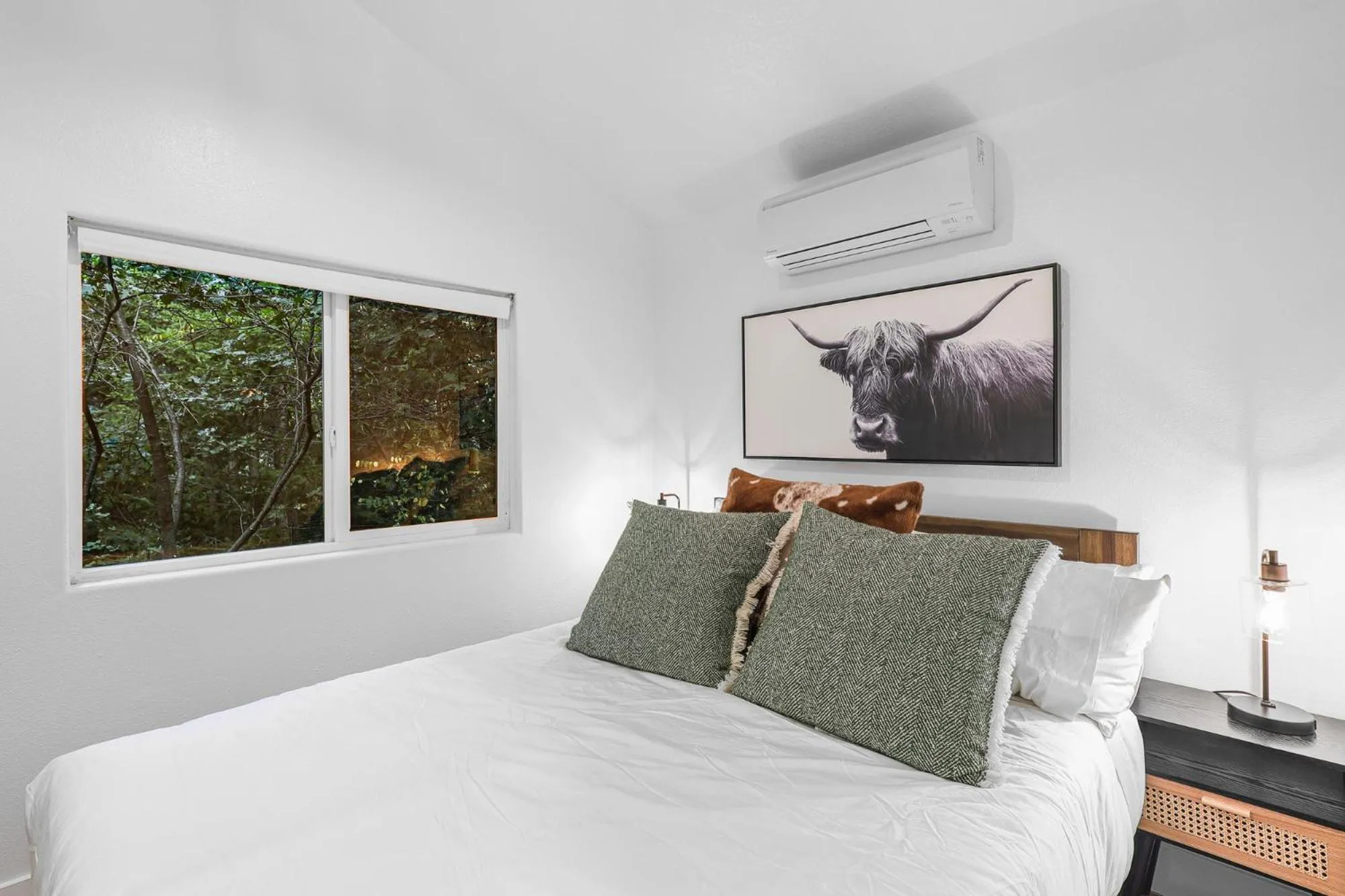 Bed in Cave Springs Resort