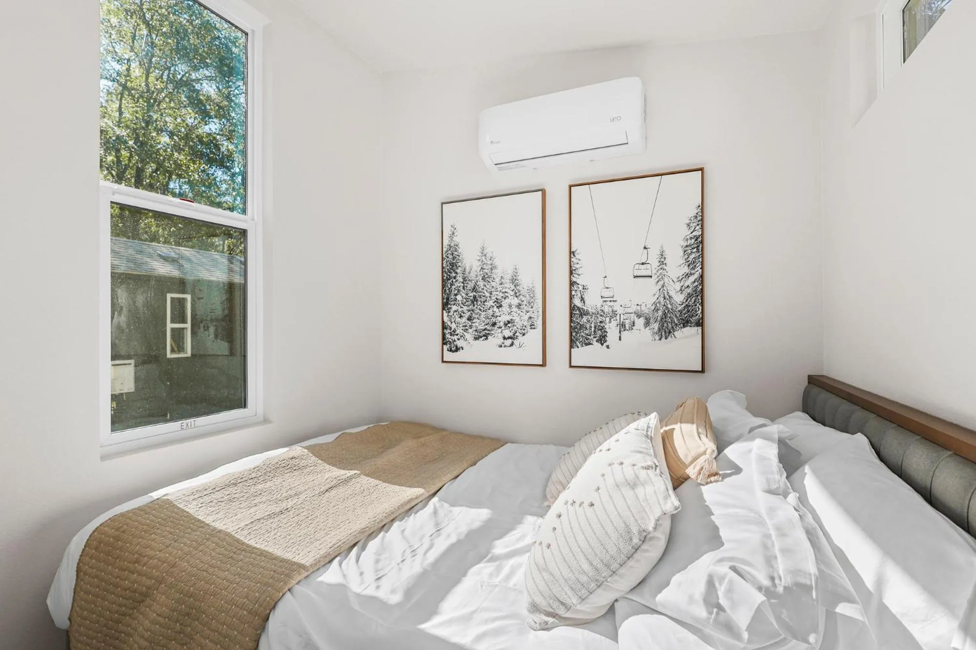 Bed in Cave Springs Resort