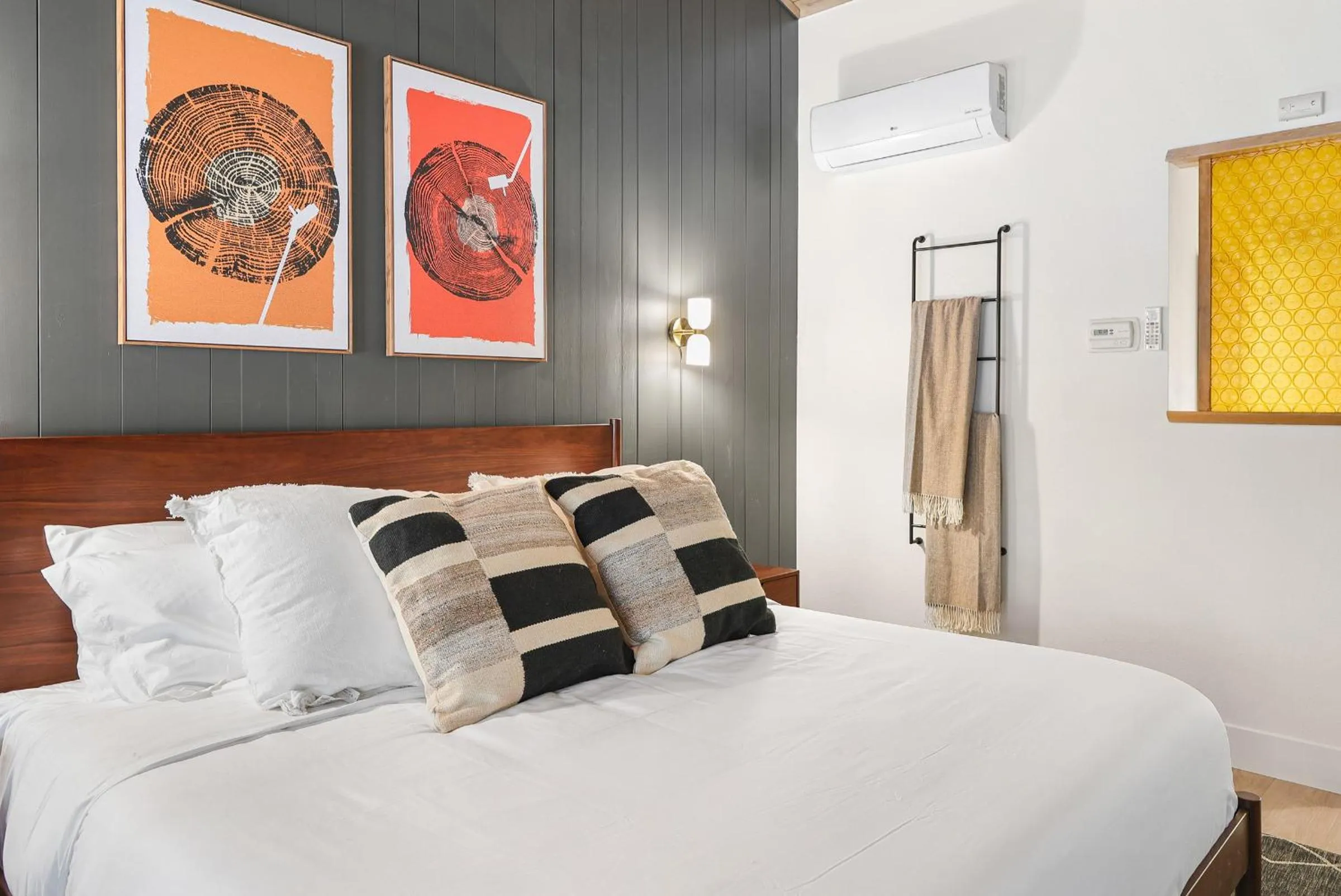 Bed in Cave Springs Resort