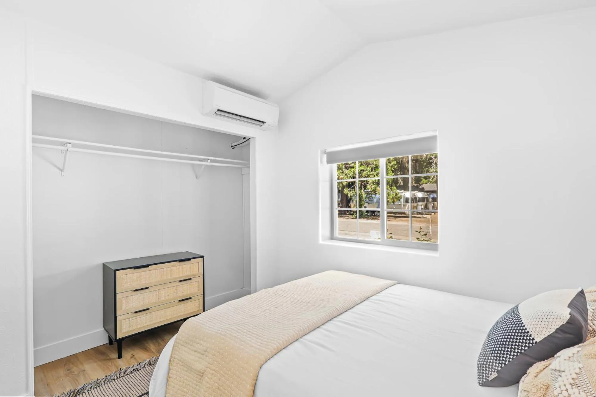 Bed in Cave Springs Resort