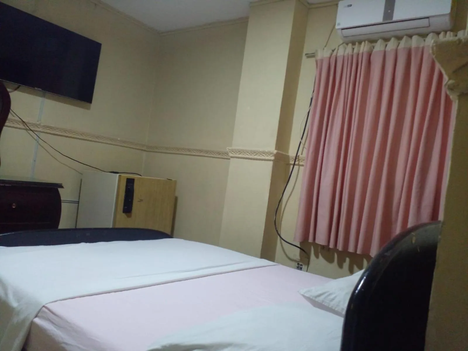 Bed in Hotel El Diamante CA