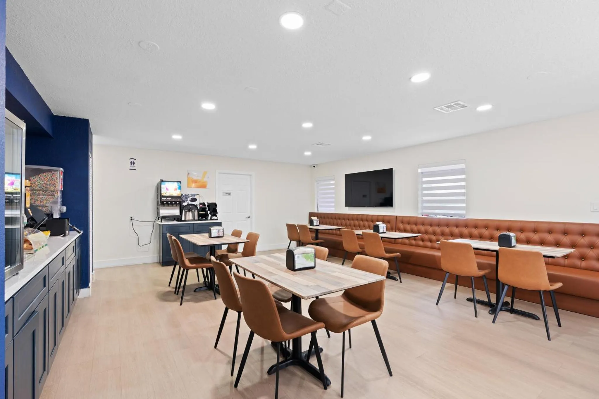 Breakfast in Baymont by Wyndham Orlando Downtown