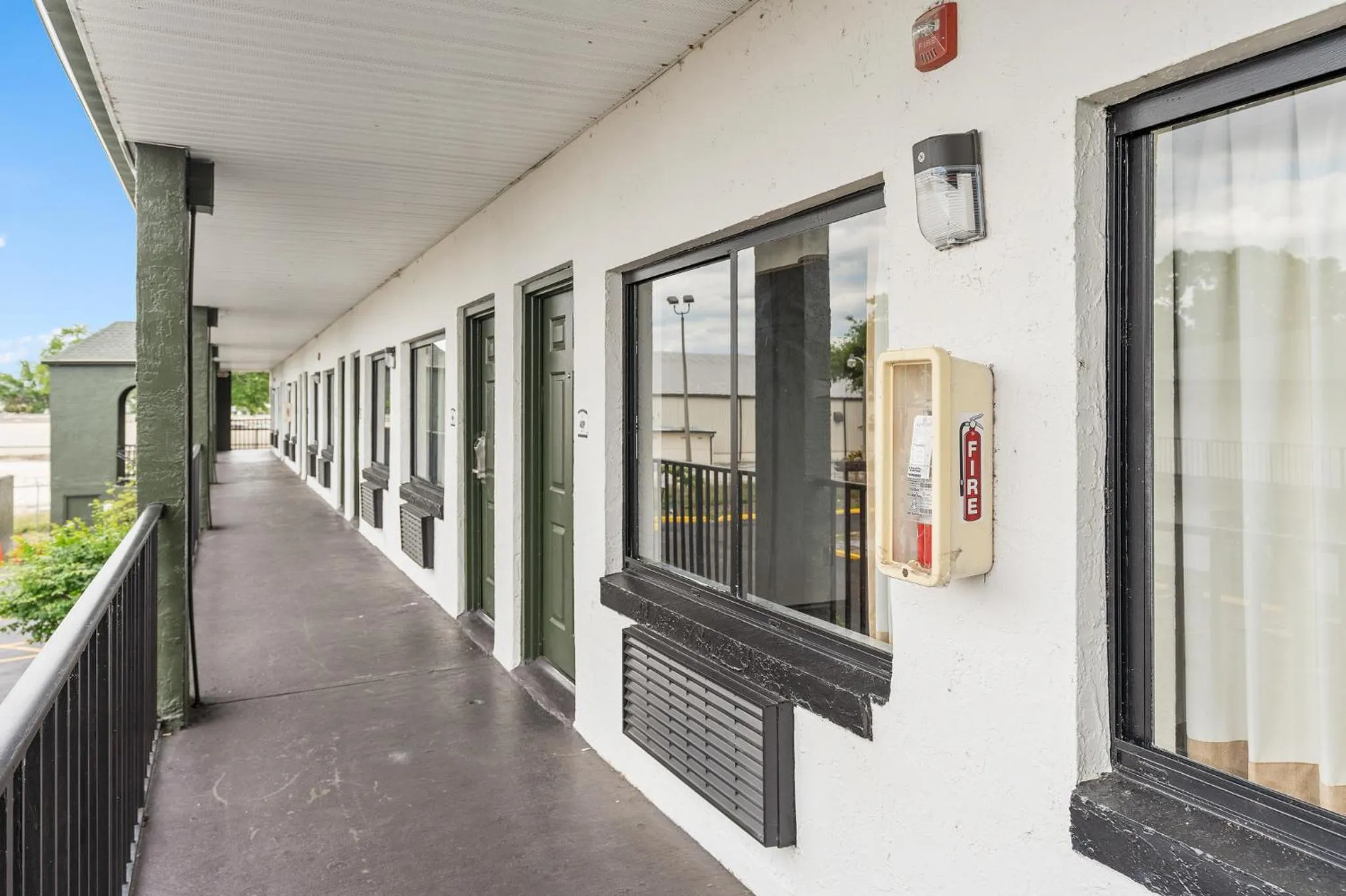 Property building in Baymont by Wyndham Orlando Downtown