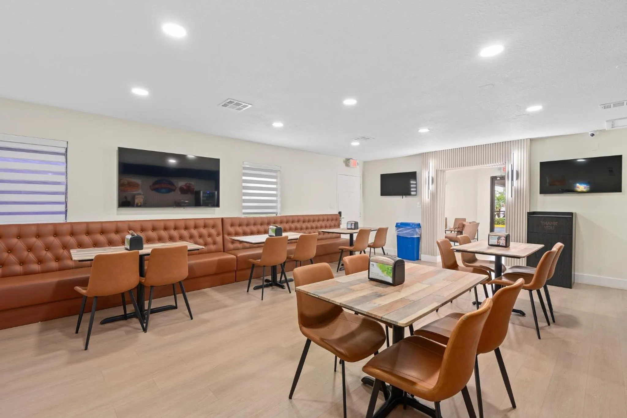 Breakfast in Baymont by Wyndham Orlando Downtown