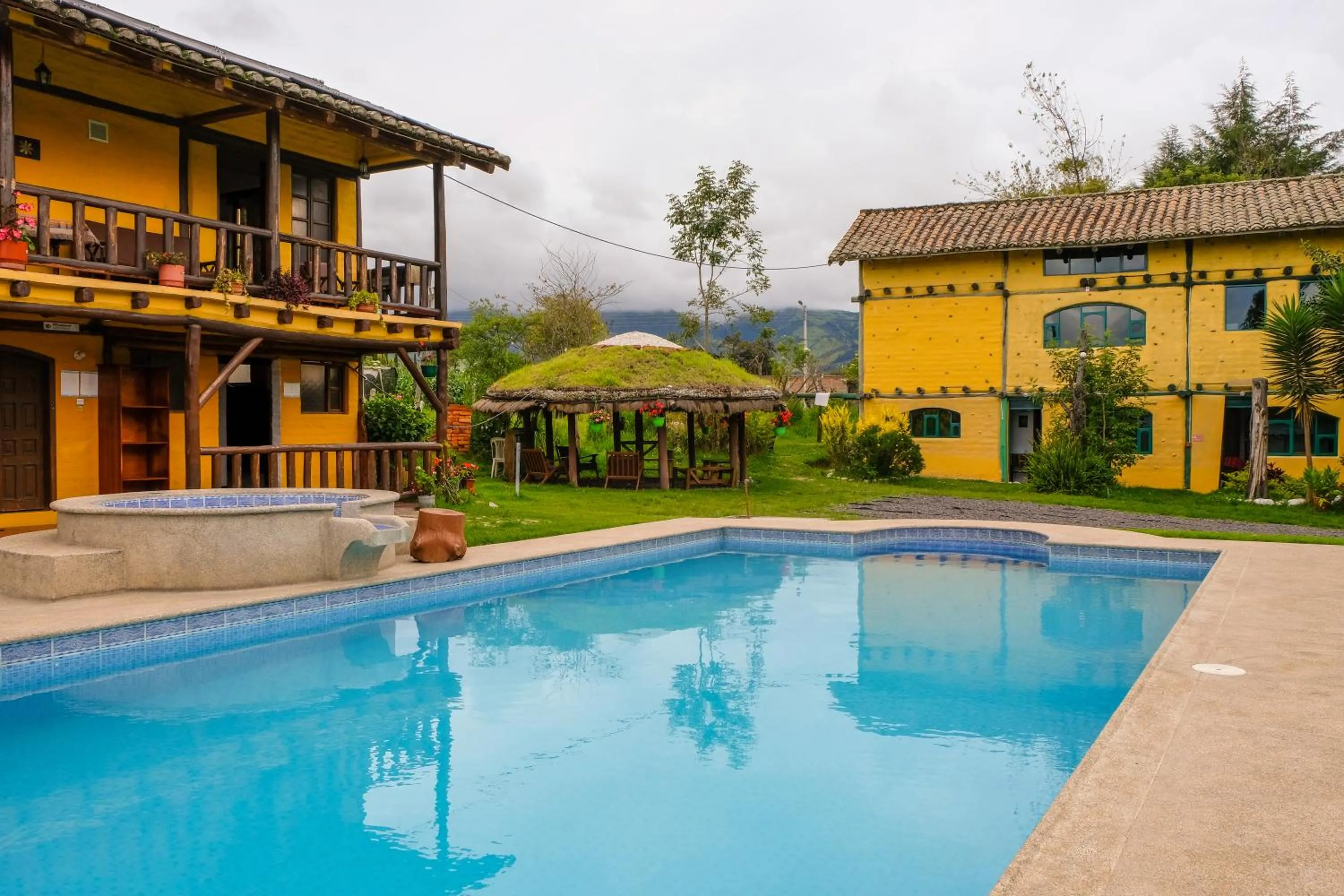 Property building in Hostería Colibri Aeropuerto