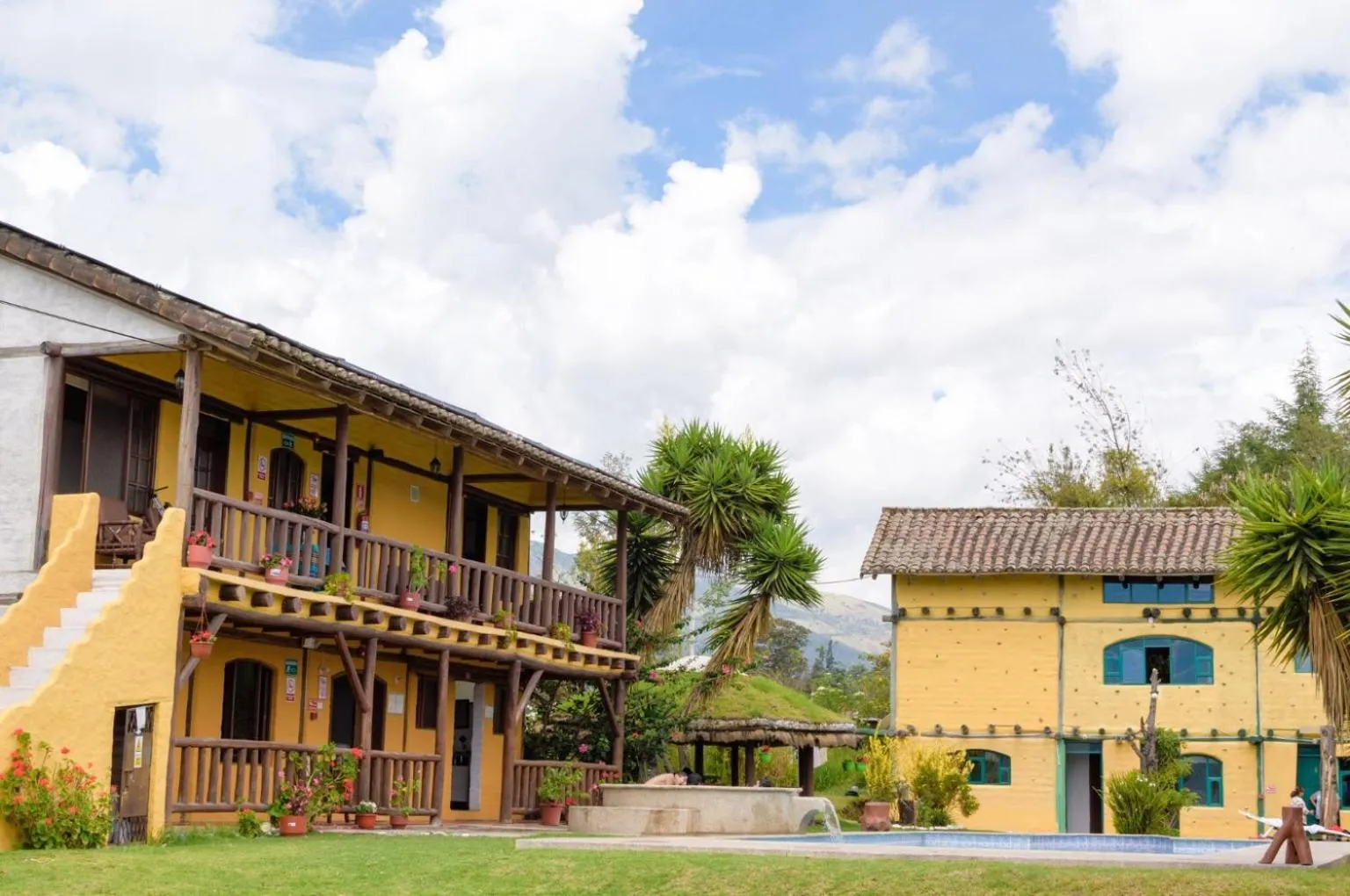 Property building in Hostería Colibri Aeropuerto