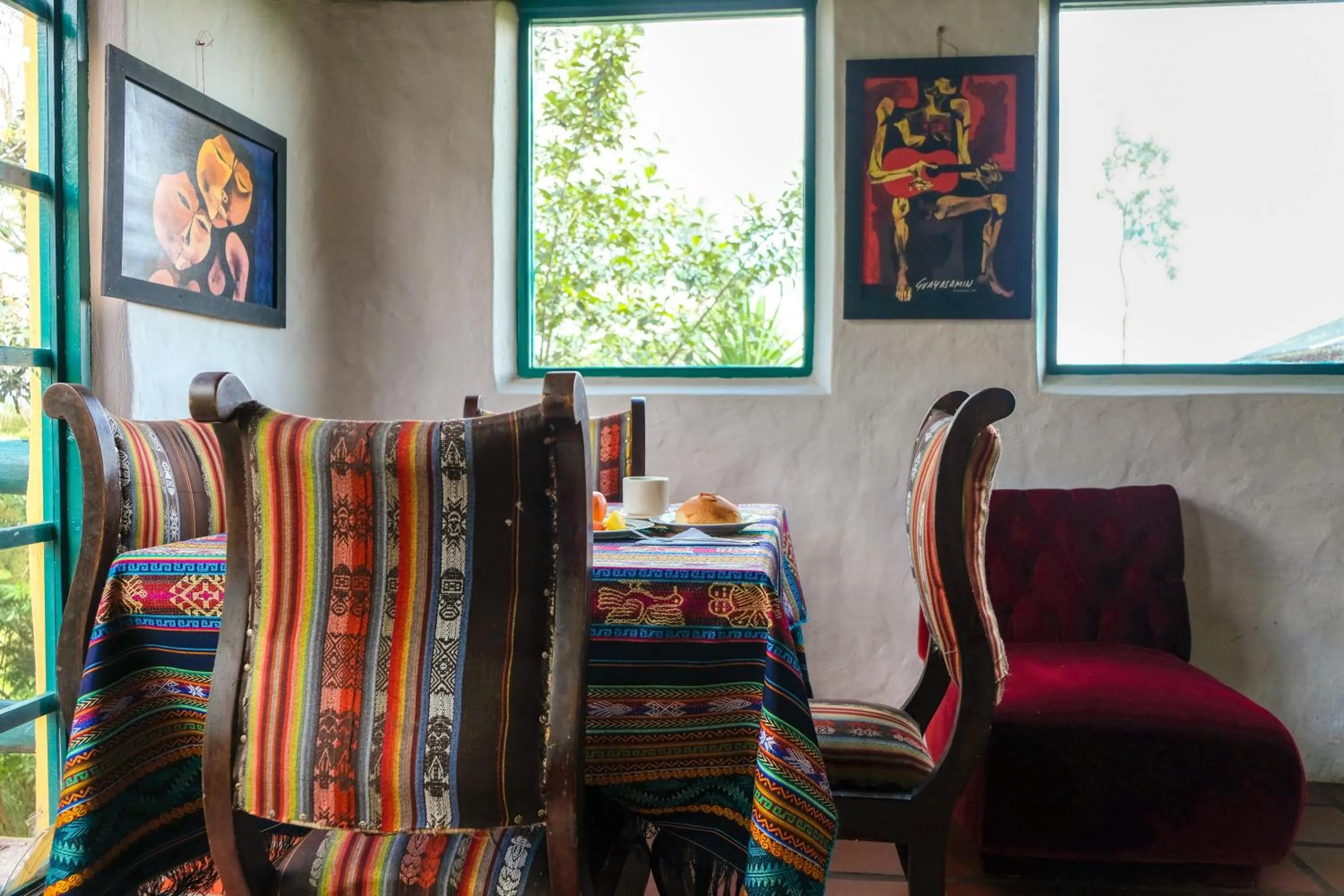 Restaurant/places to eat in Hostería Colibri Aeropuerto