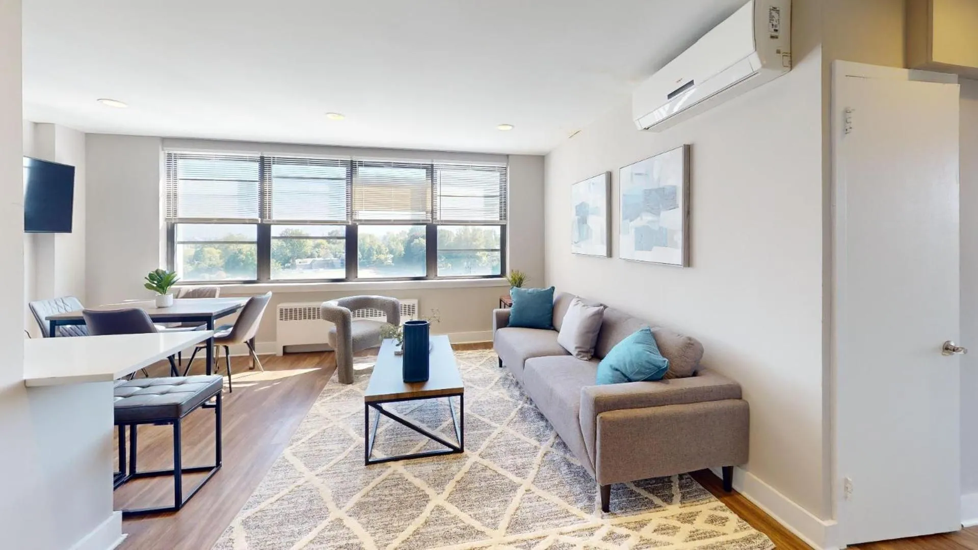 Avenue B846 2Br, With A Pool, Gym, Parking