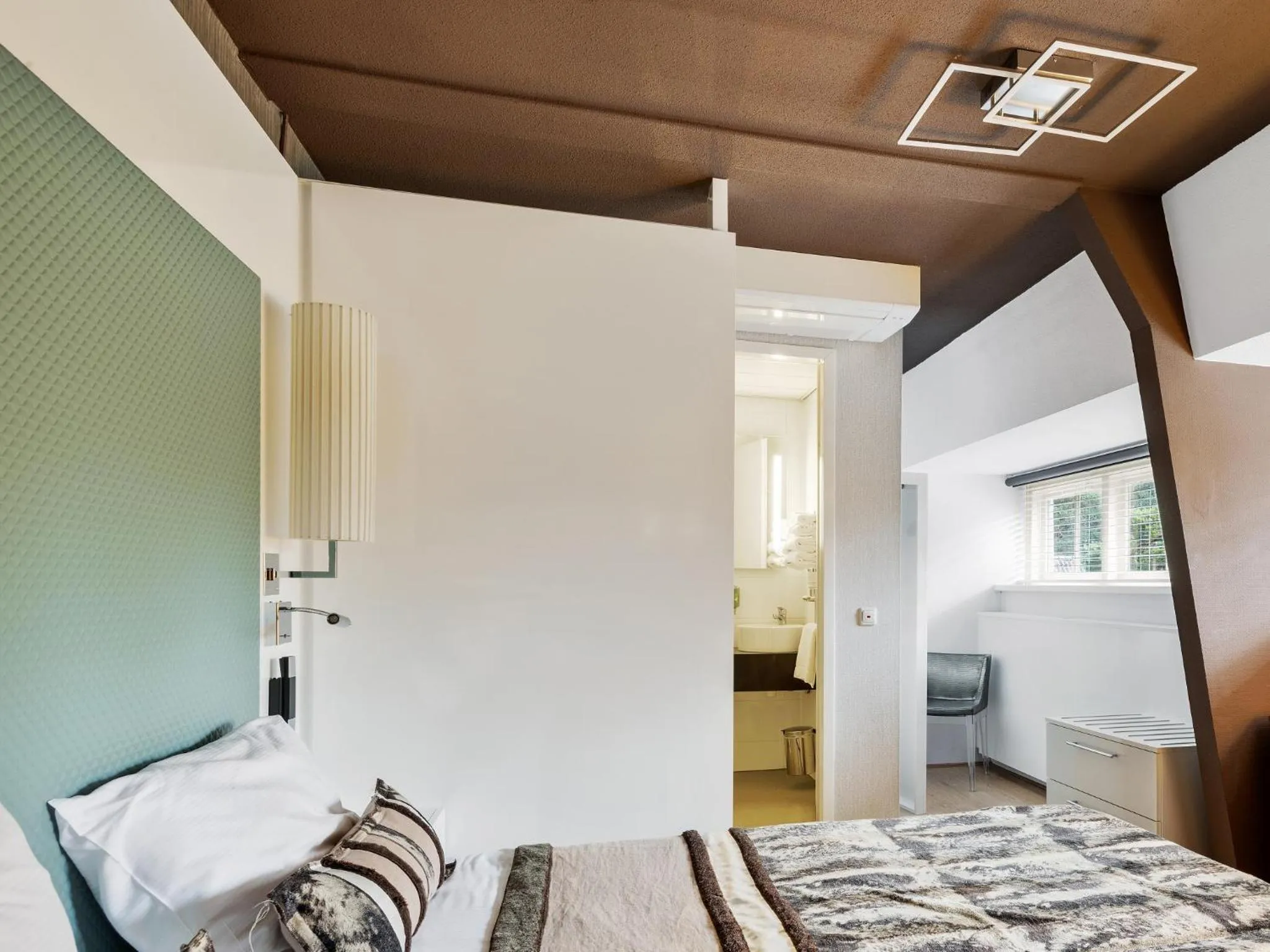 Photo of the whole room, Bed in Hotel Woudschoten