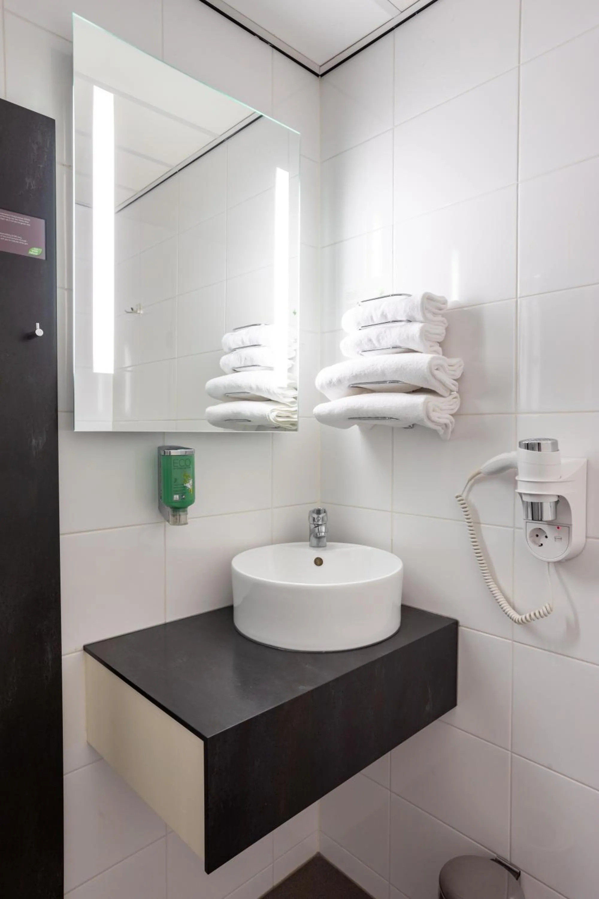 Public Bath in Hotel Woudschoten