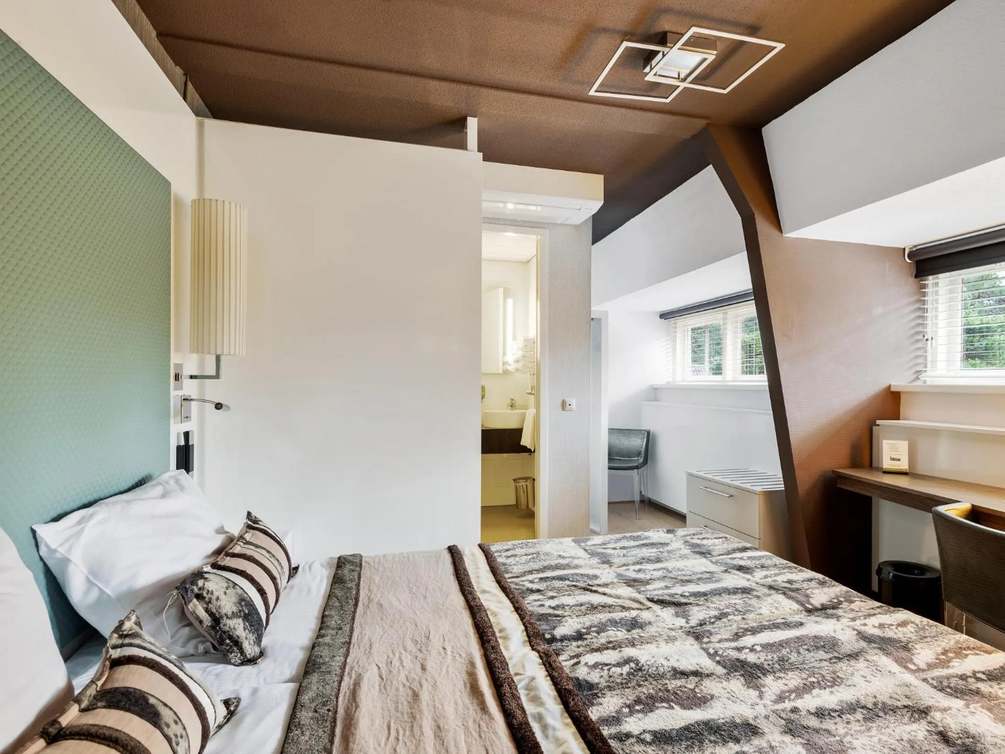 Photo of the whole room, Bed in Hotel Woudschoten