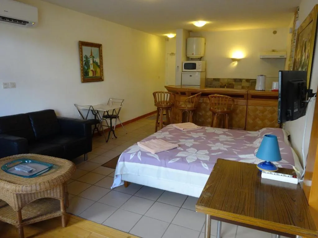 Bedroom in Fare Arearea Sweet Studio