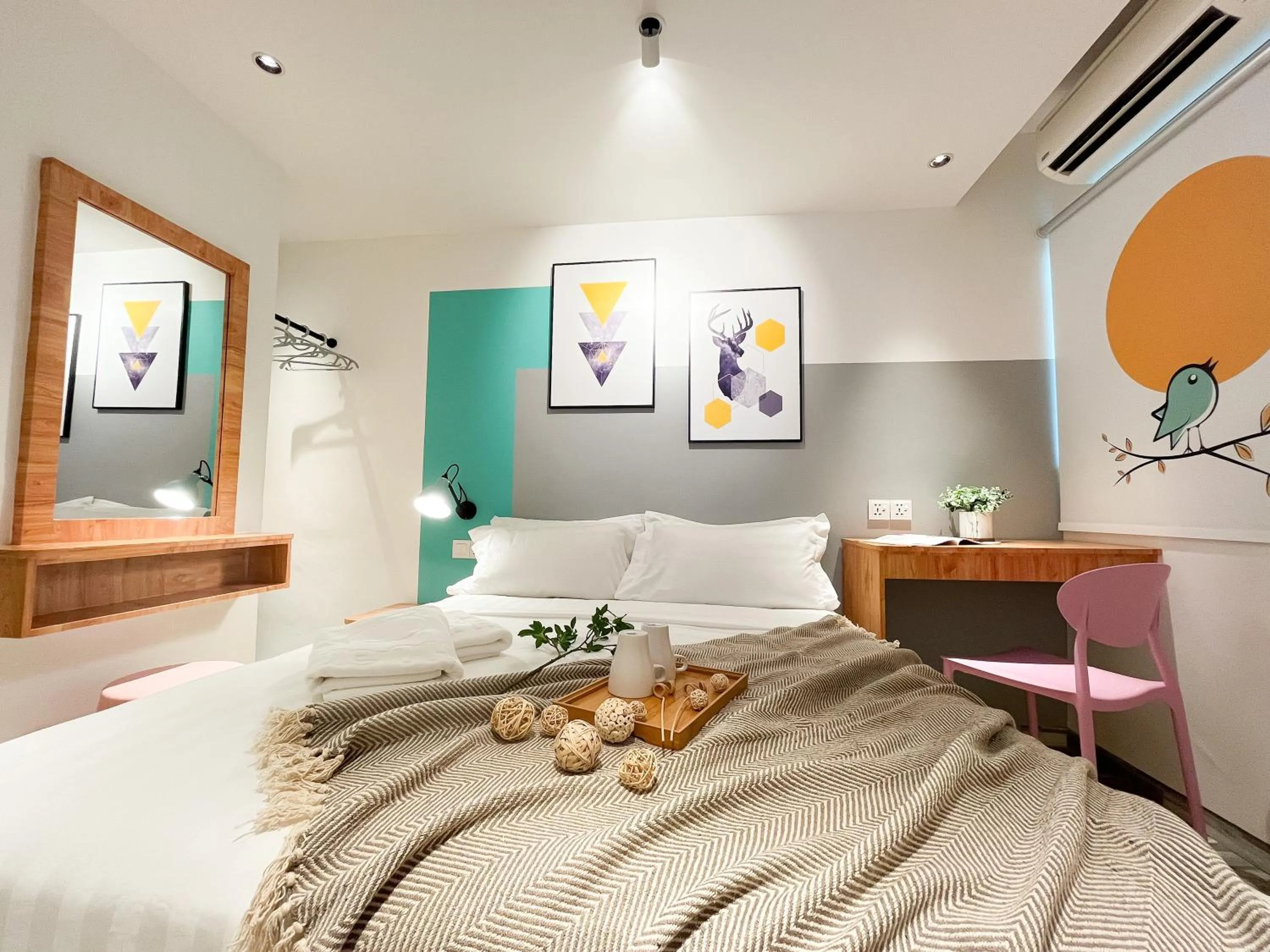 Bed in Apple 1 Hotel Gurney