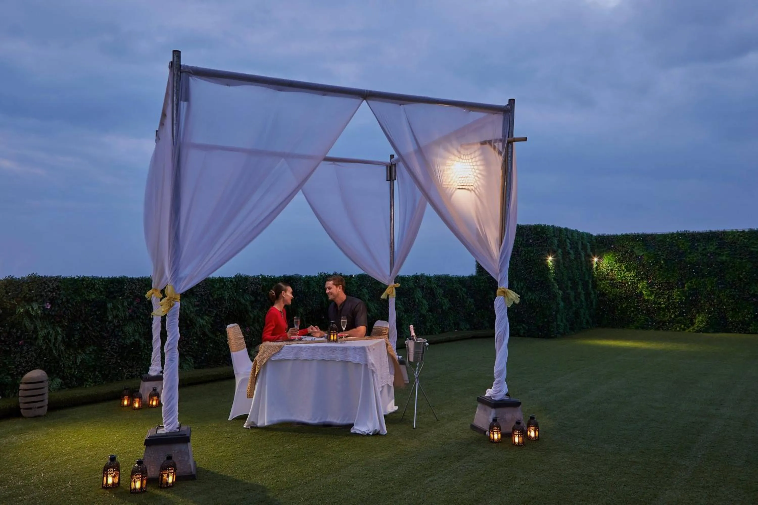 Restaurant/places to eat in Courtyard by Marriott Bali Seminyak Resort