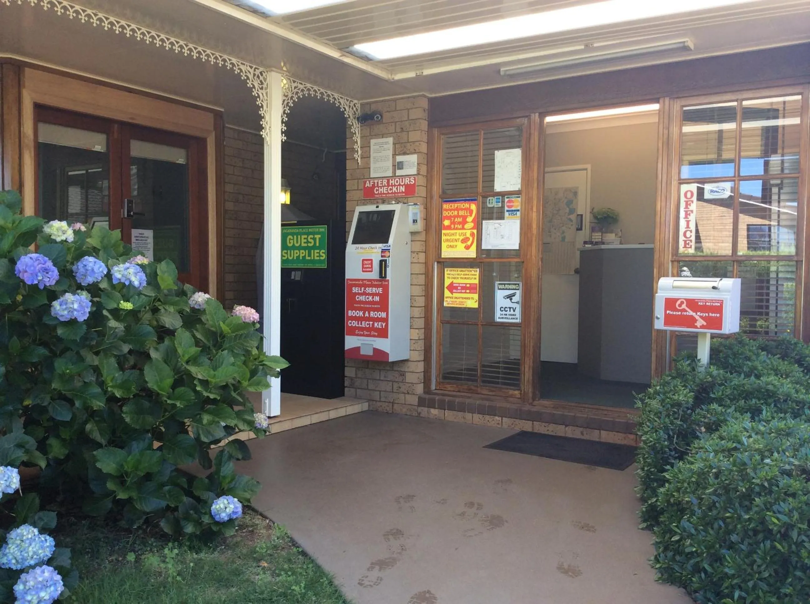 Garden in Jacaranda Place Motor Inn