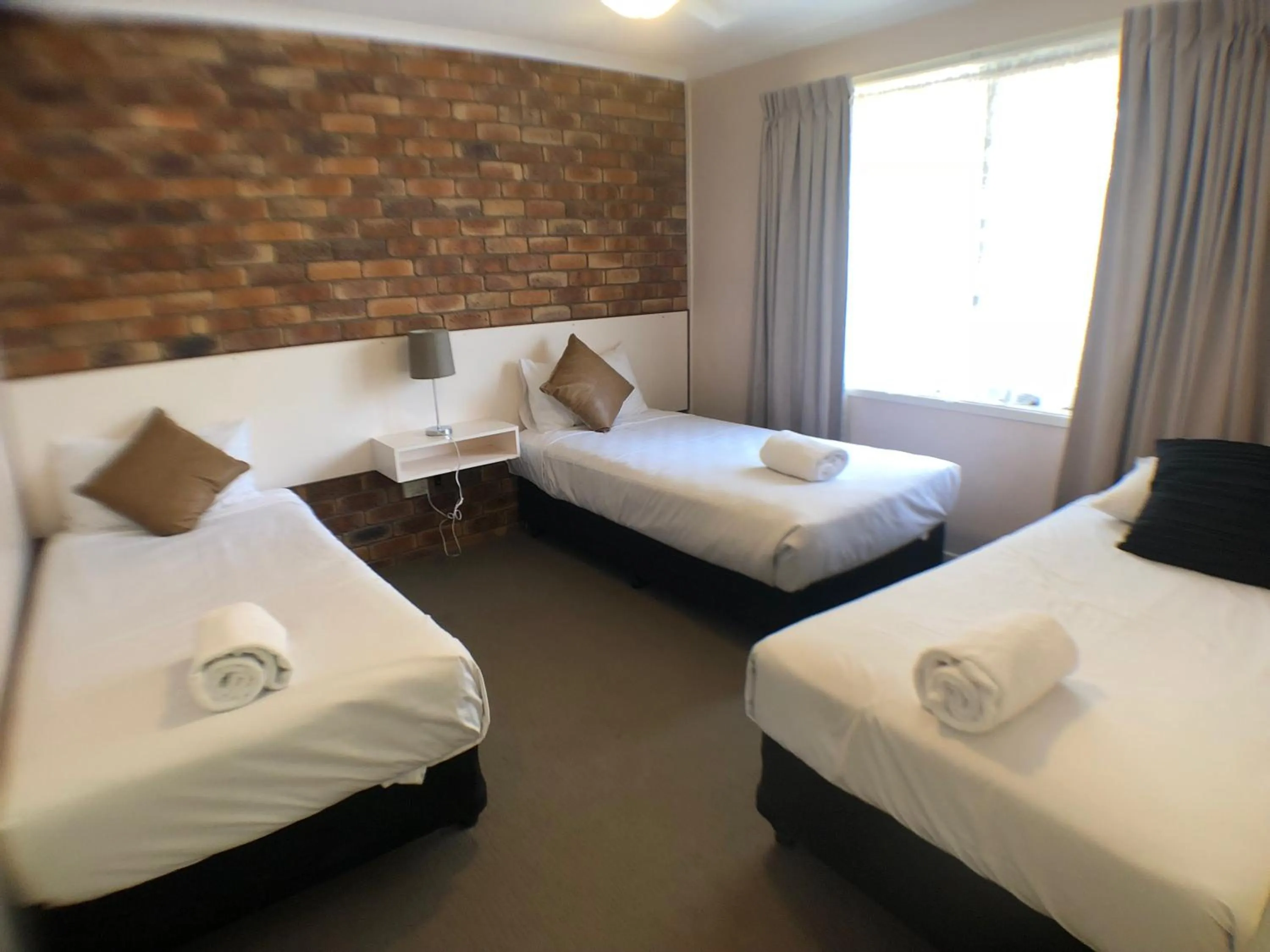 Jacaranda Place Motor Inn