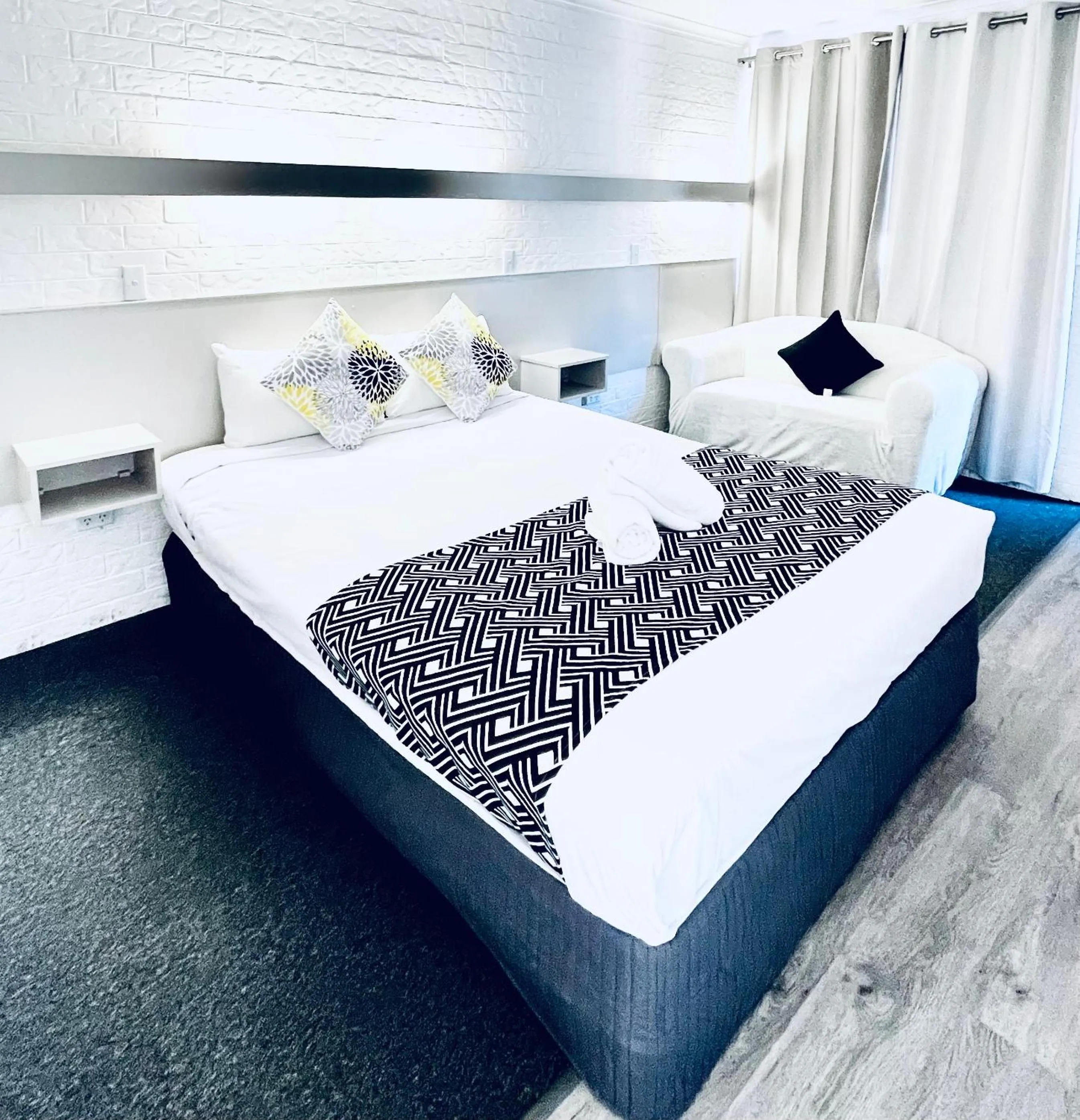 Jacaranda Place Motor Inn