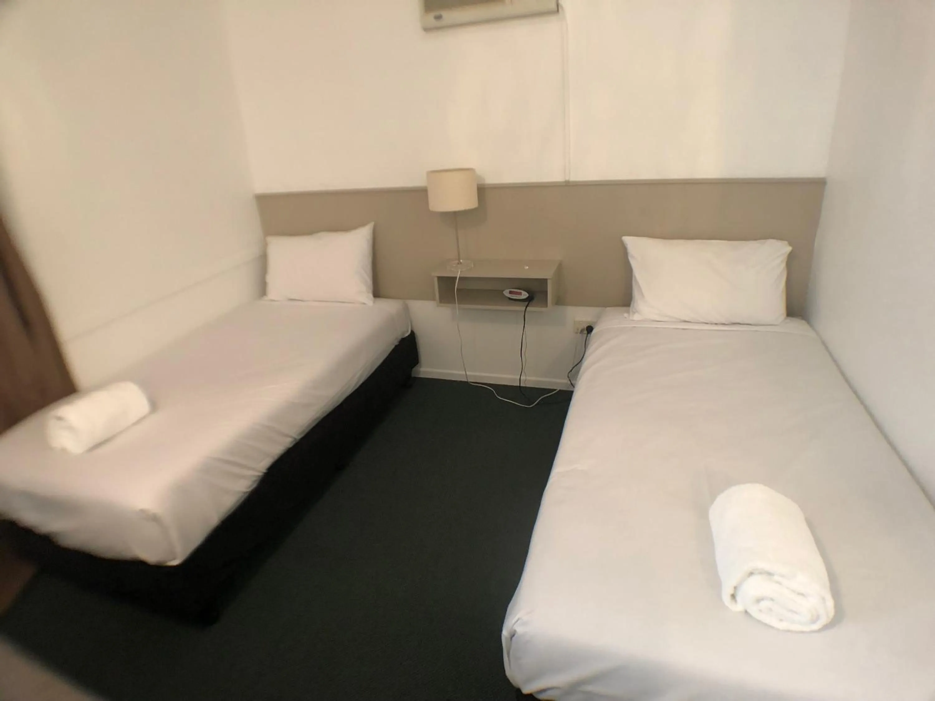 Jacaranda Place Motor Inn