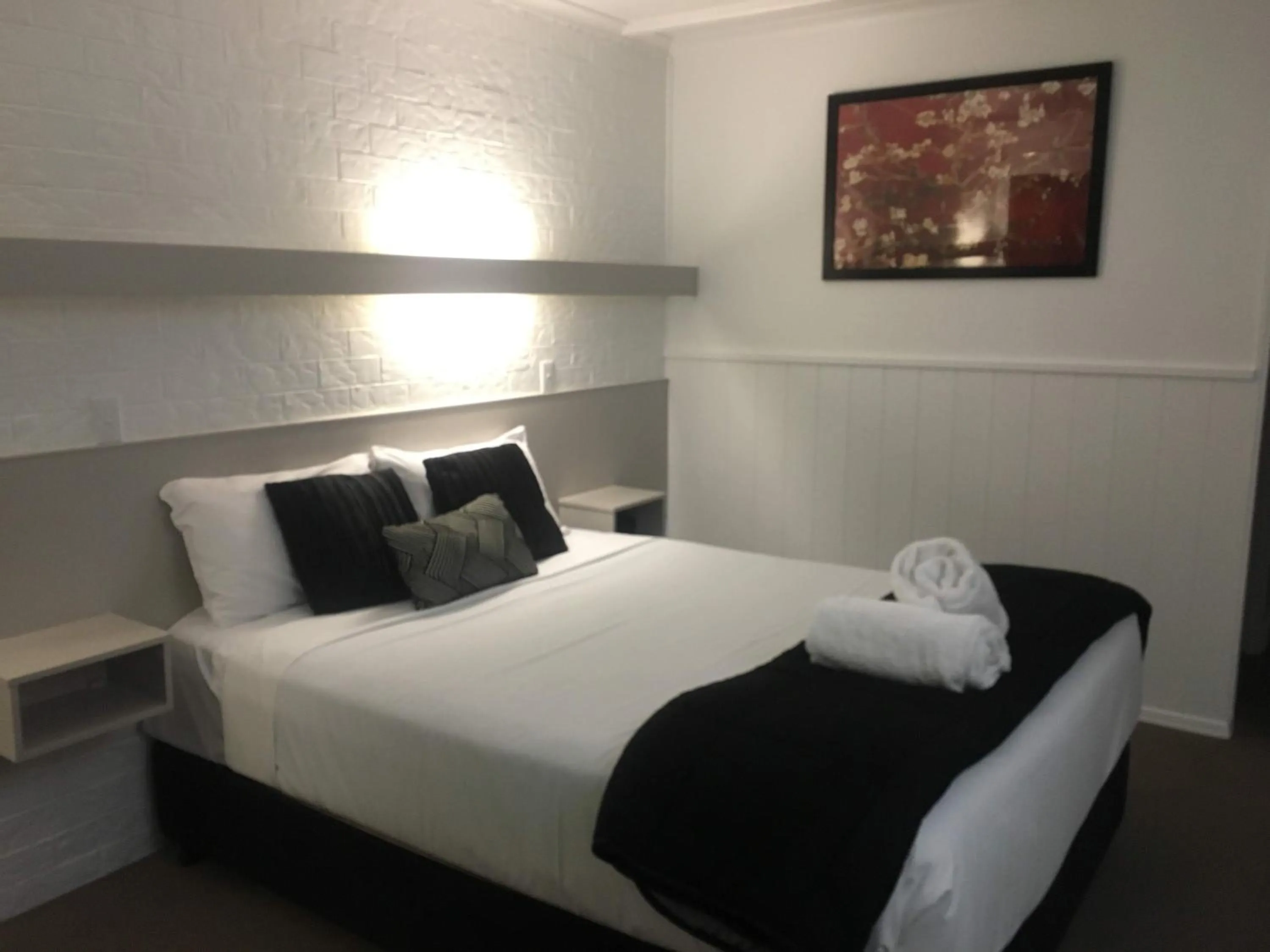 Jacaranda Place Motor Inn