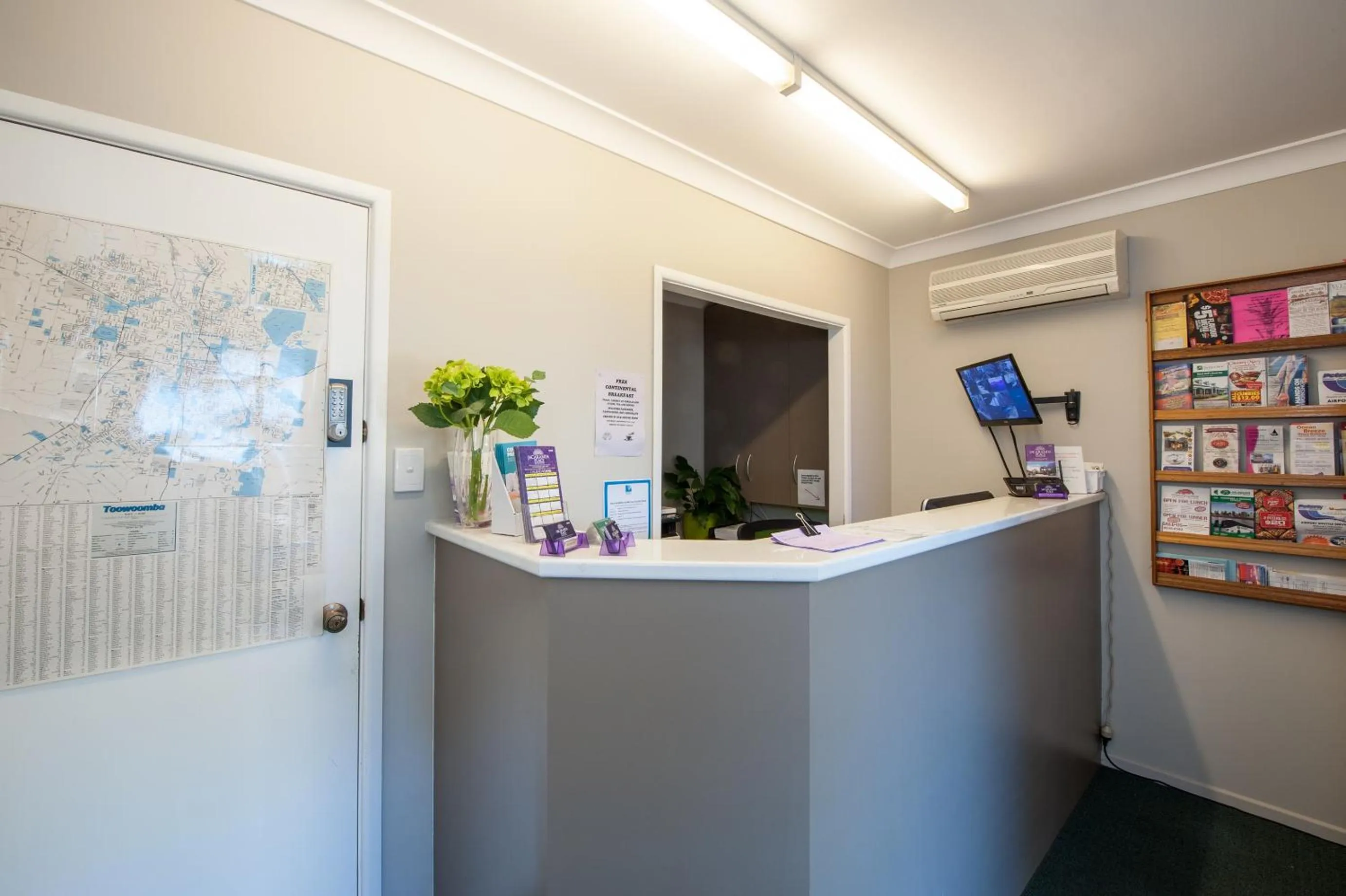 Lobby or reception in Jacaranda Place Motor Inn
