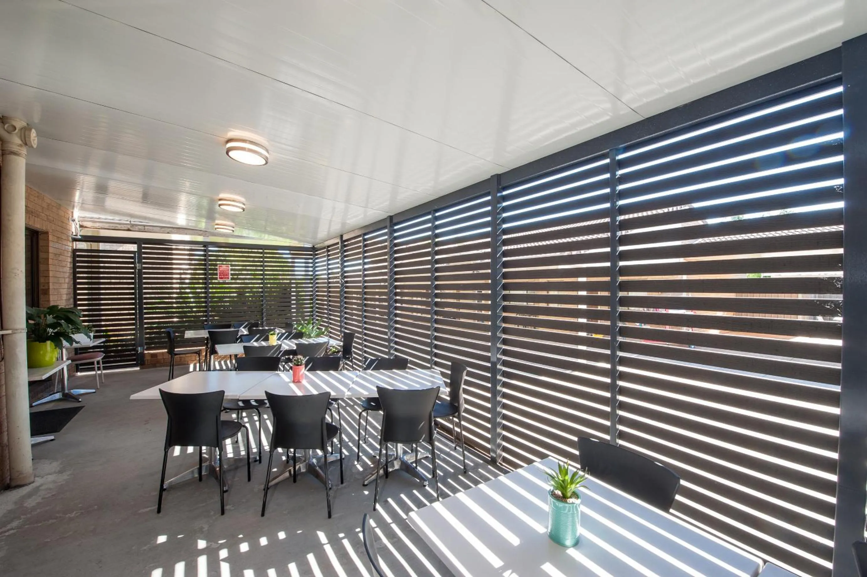 Coffee/tea facilities in Jacaranda Place Motor Inn