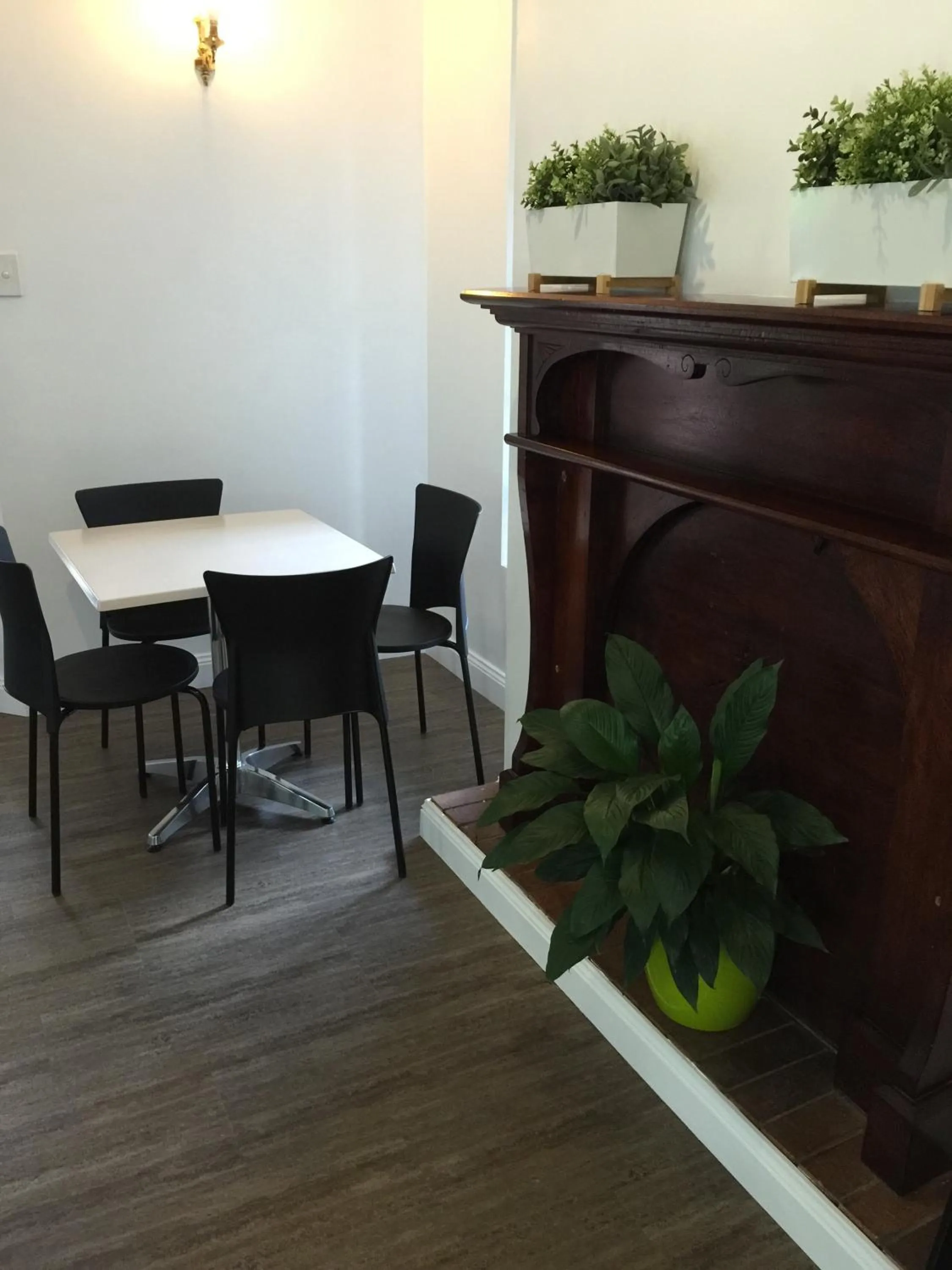 Coffee/tea facilities in Jacaranda Place Motor Inn