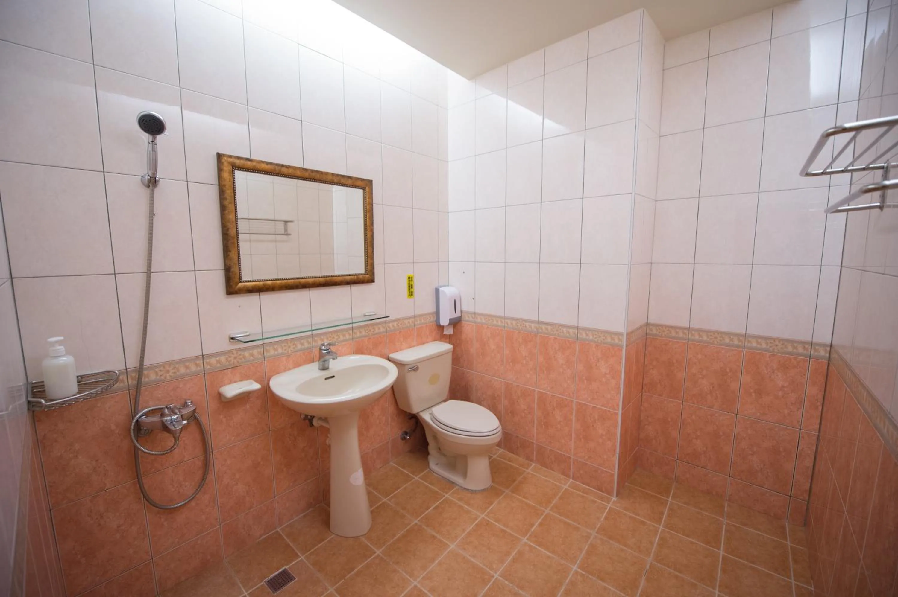 Bathroom in Ding Jia Hotel