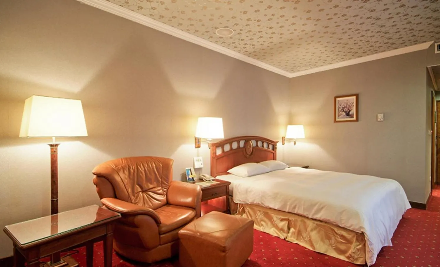 Bed in F Hotel Tainan