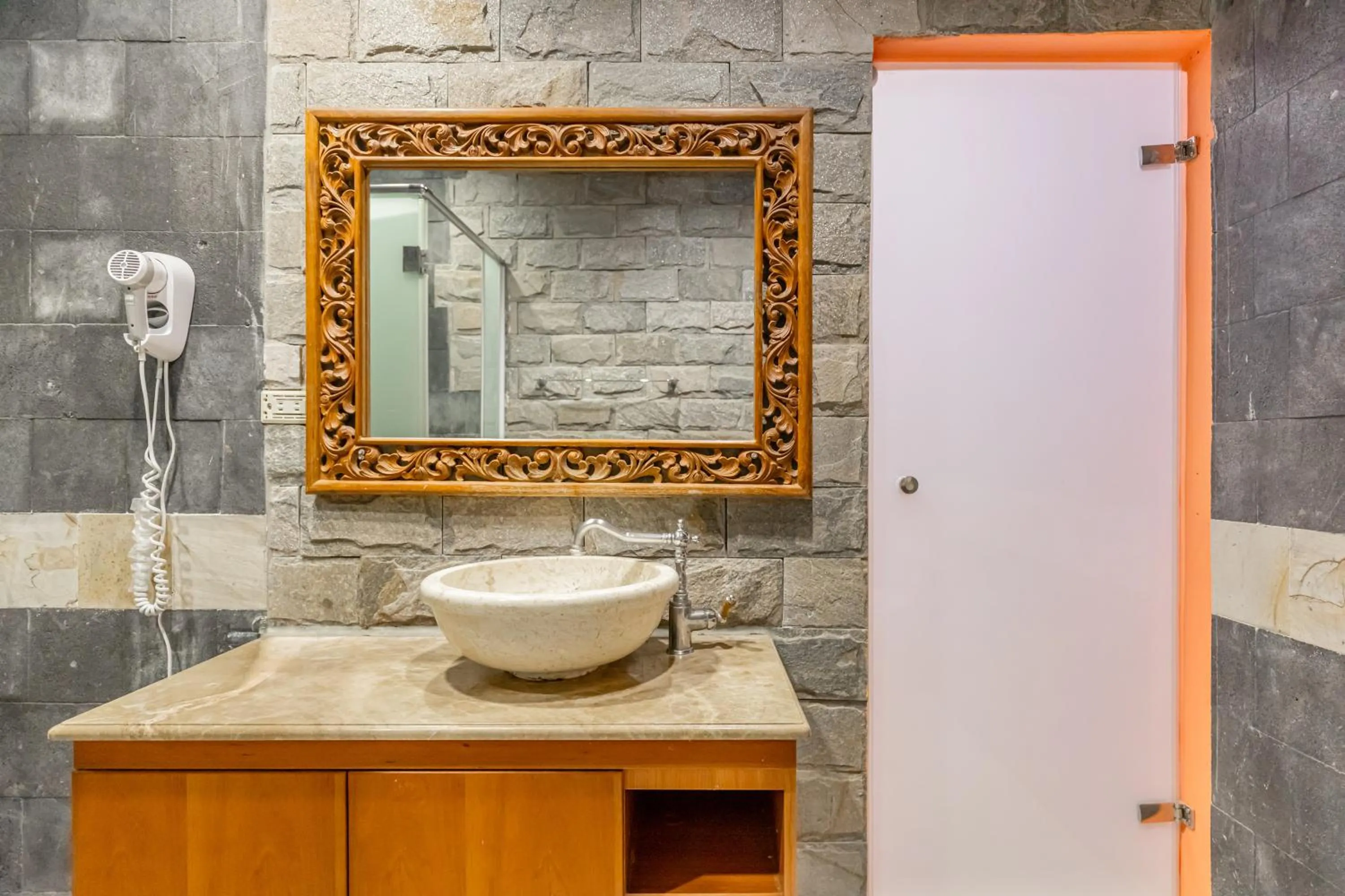 Bathroom in Golden Ocean Azure Hotel