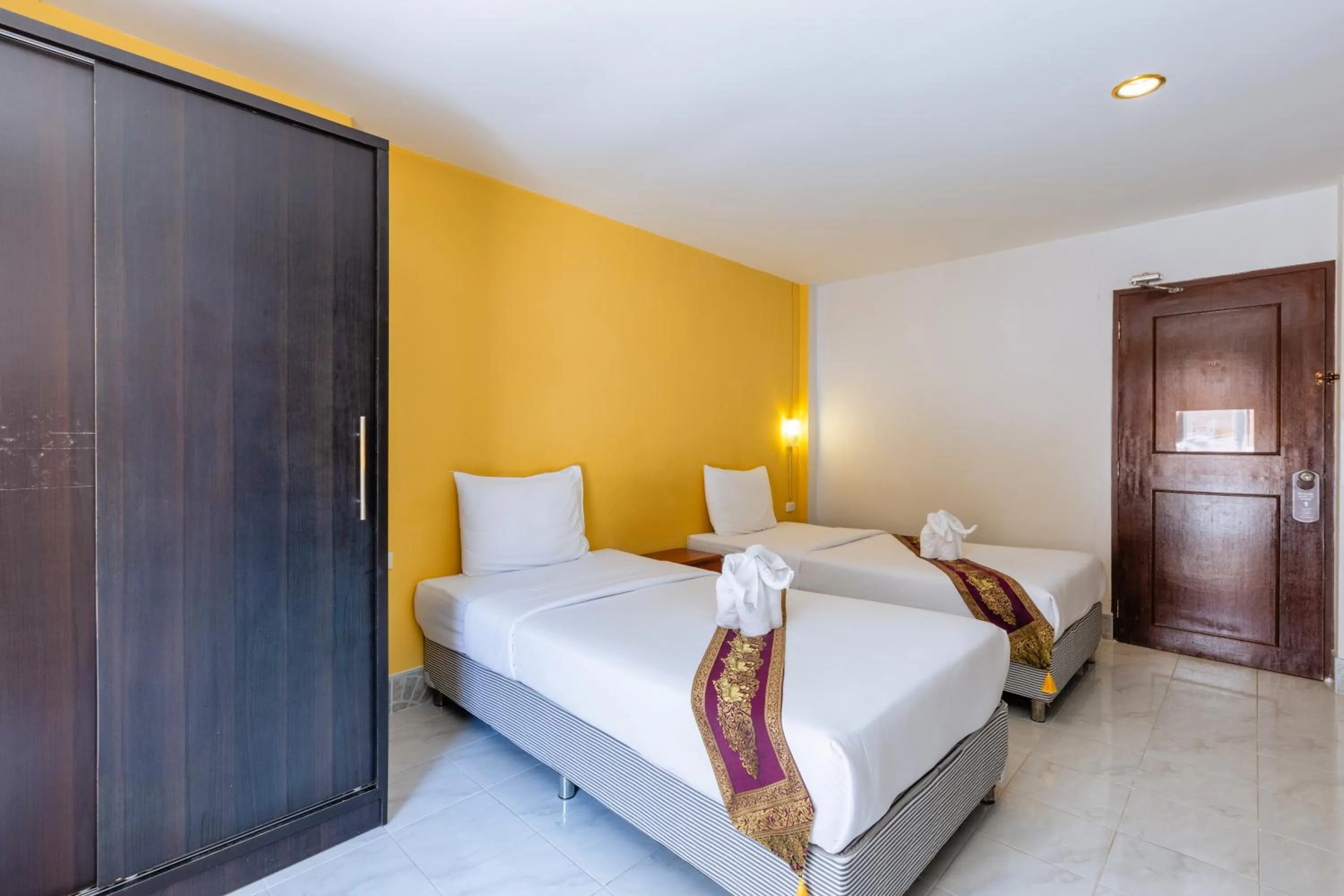 Bed in Hua Hin Star Hotel