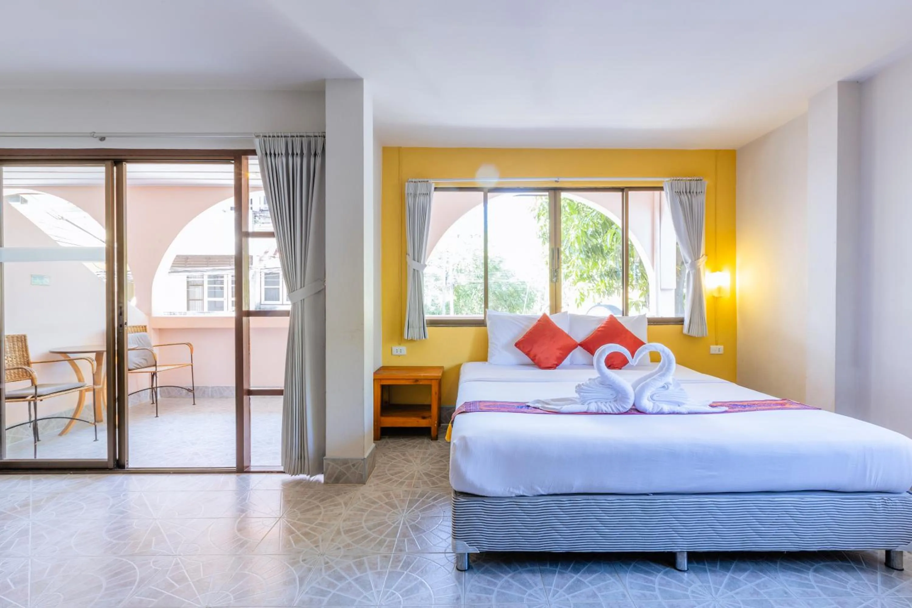 Bed in Hua Hin Star Hotel