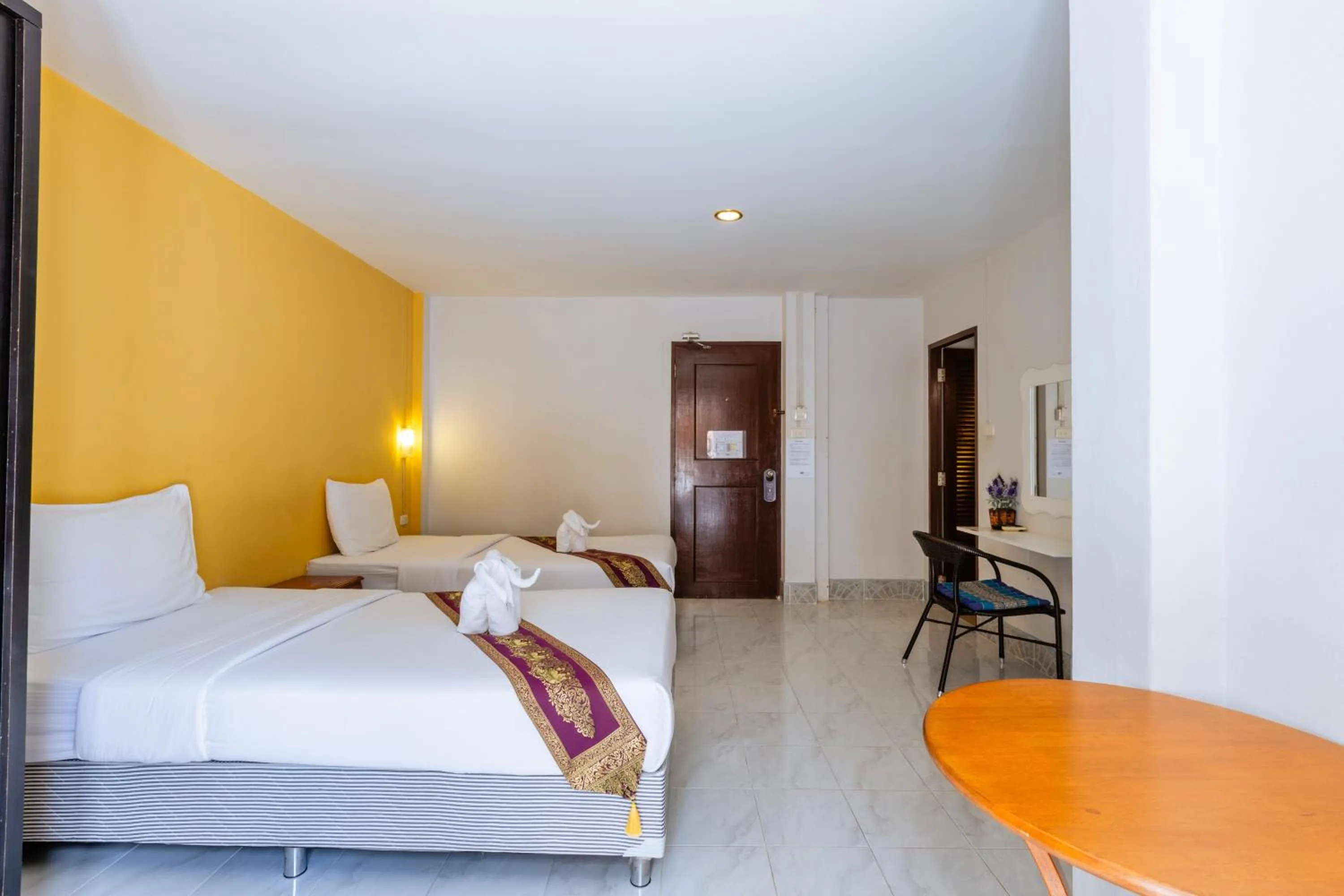 Bed in Hua Hin Star Hotel