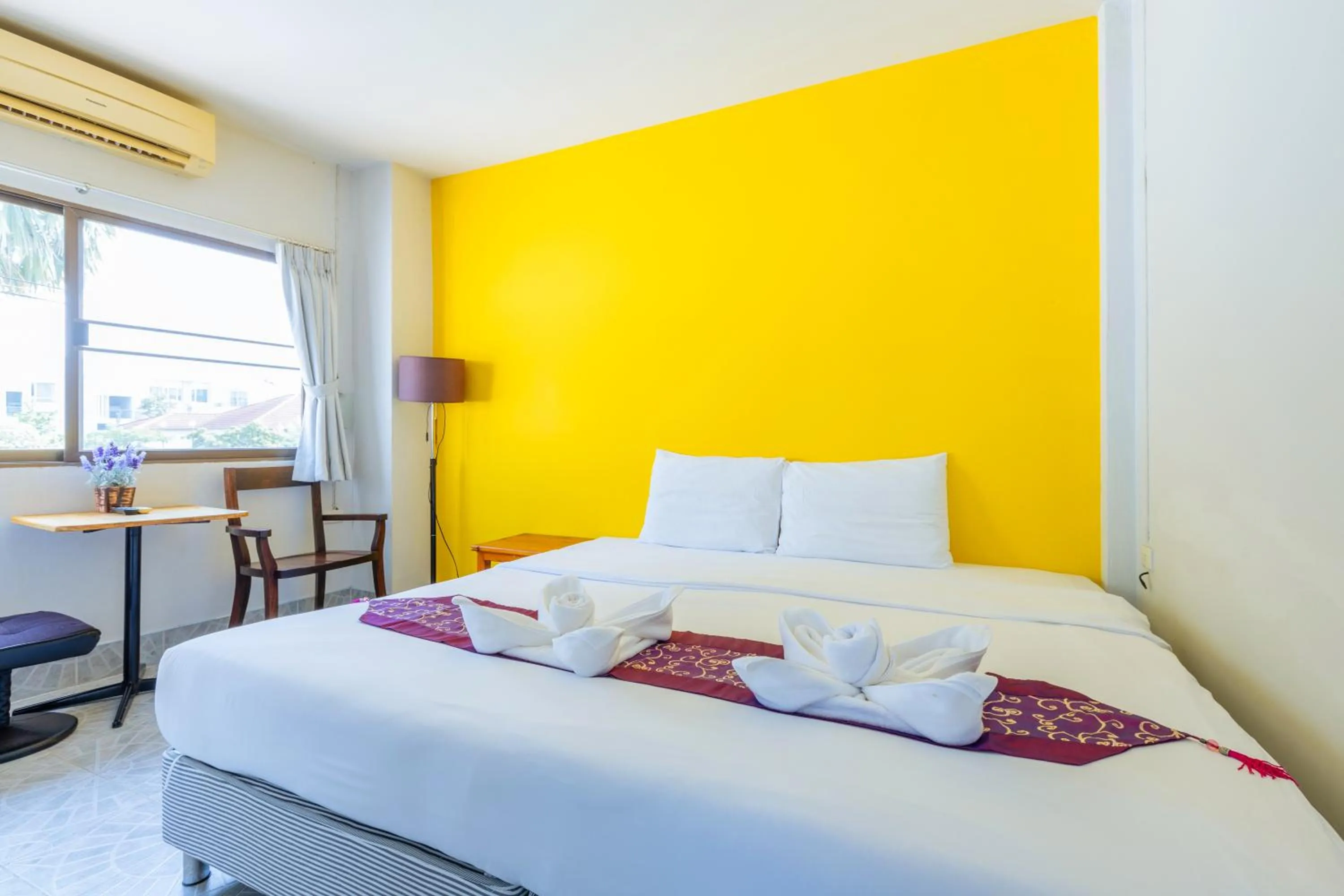 Bed in Hua Hin Star Hotel