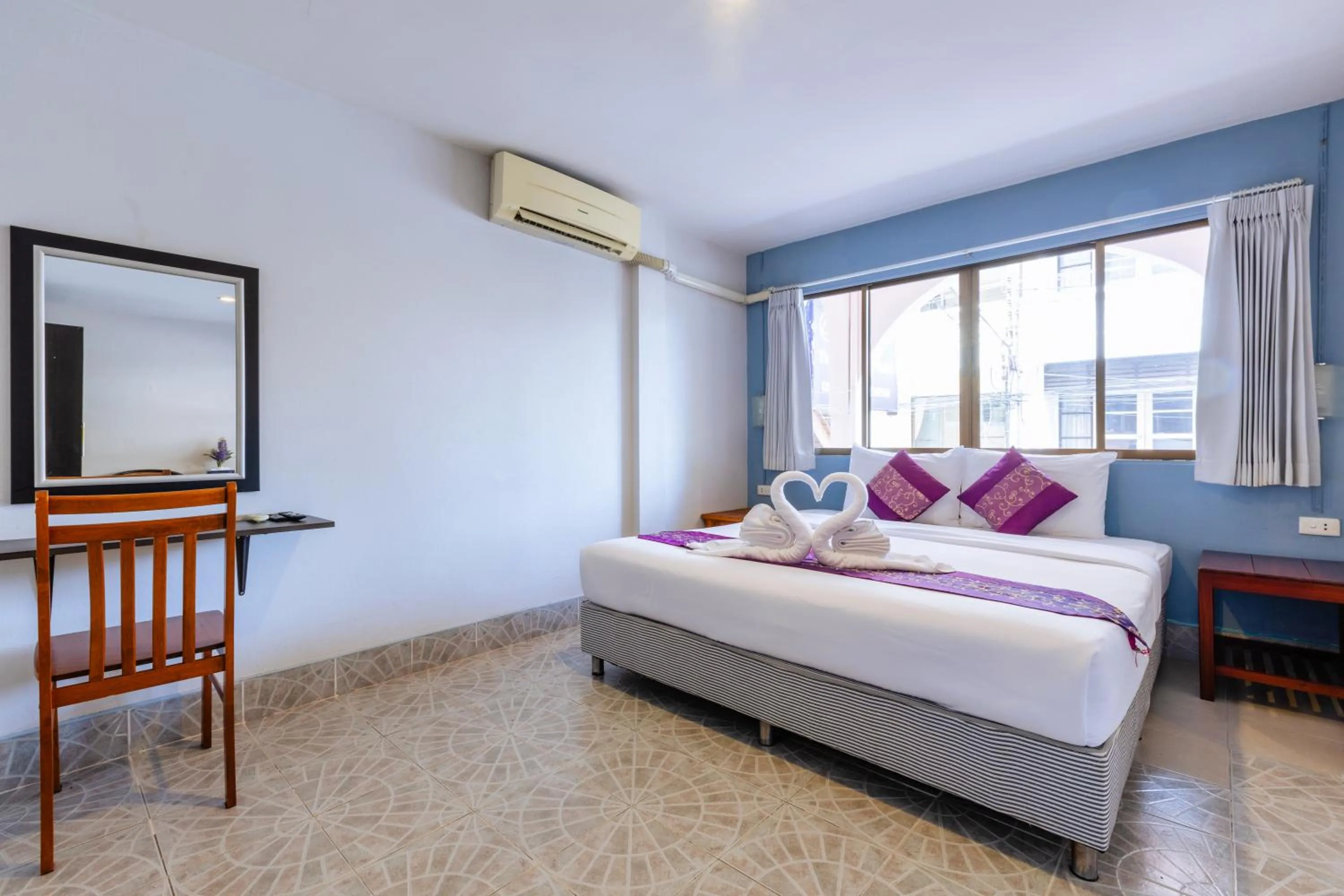 Bed in Hua Hin Star Hotel