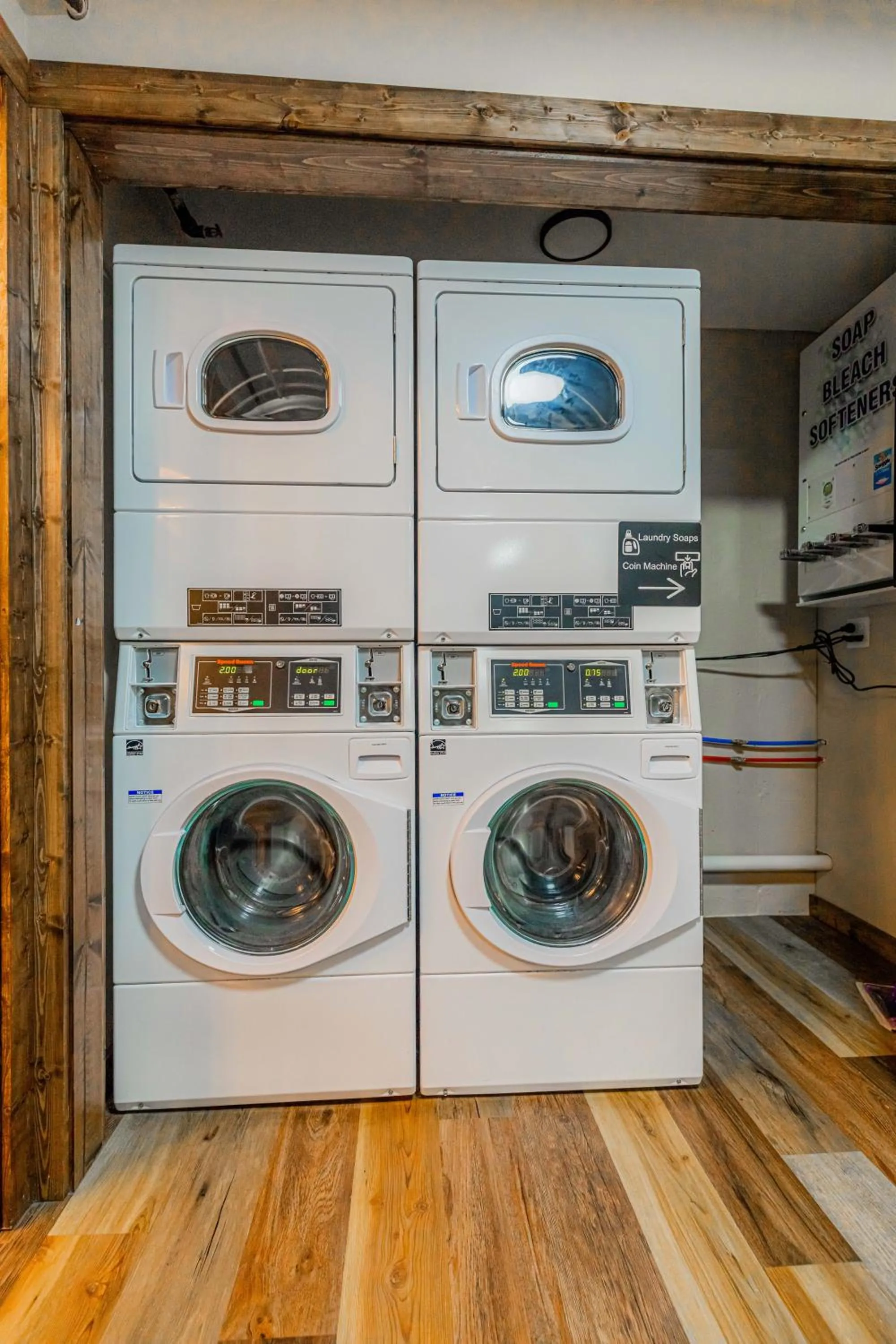 washing machine in Pintler's Portal Hostel